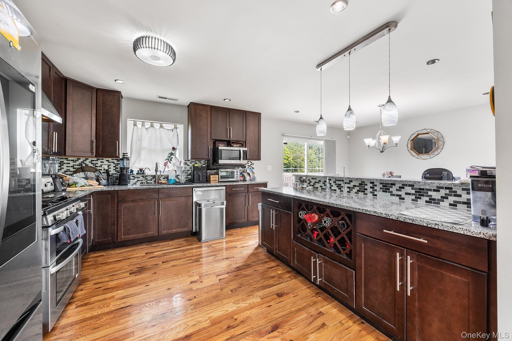 1 Sanford Avenue – For Sale photo 16