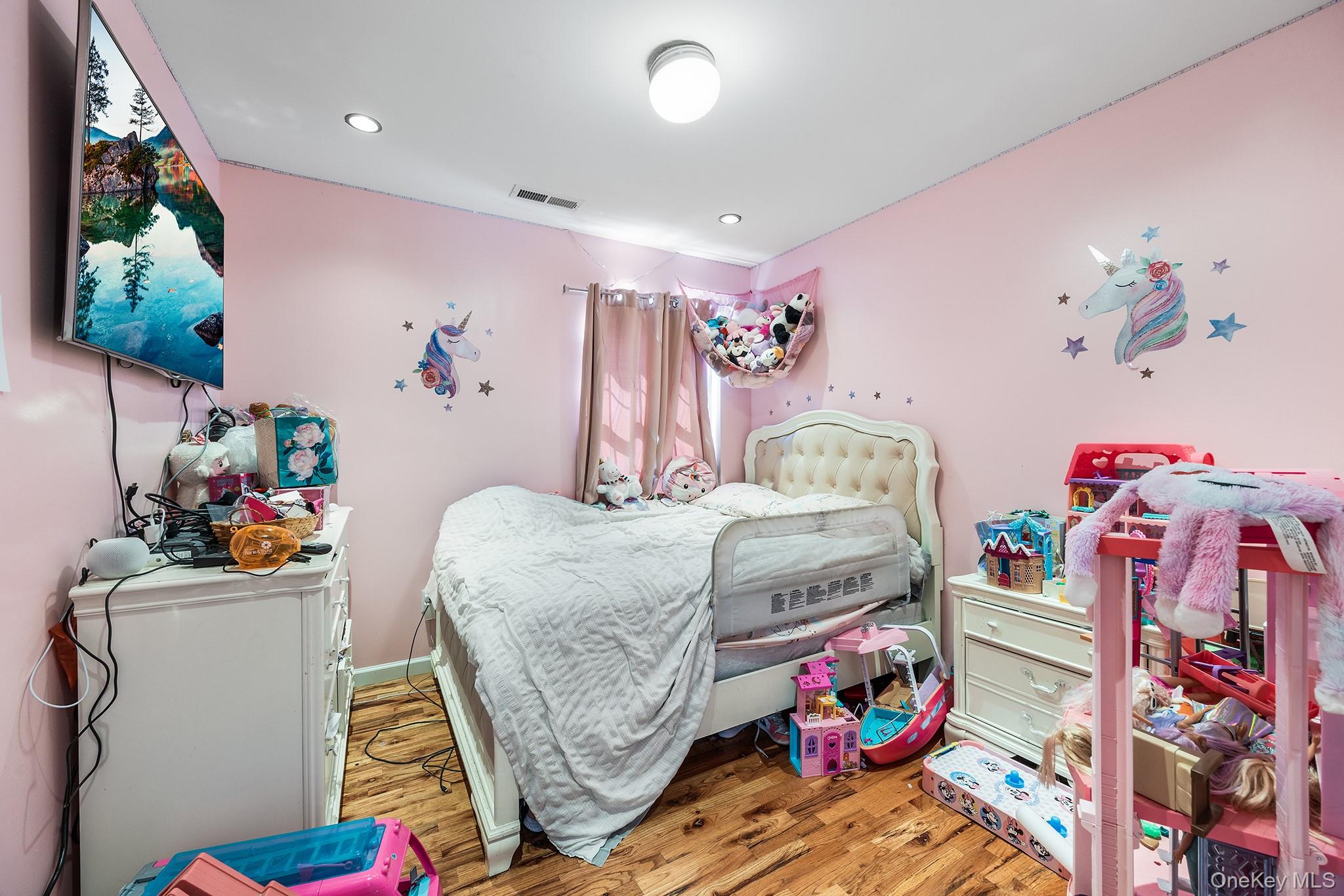 1 Sanford Avenue – For Sale photo 20