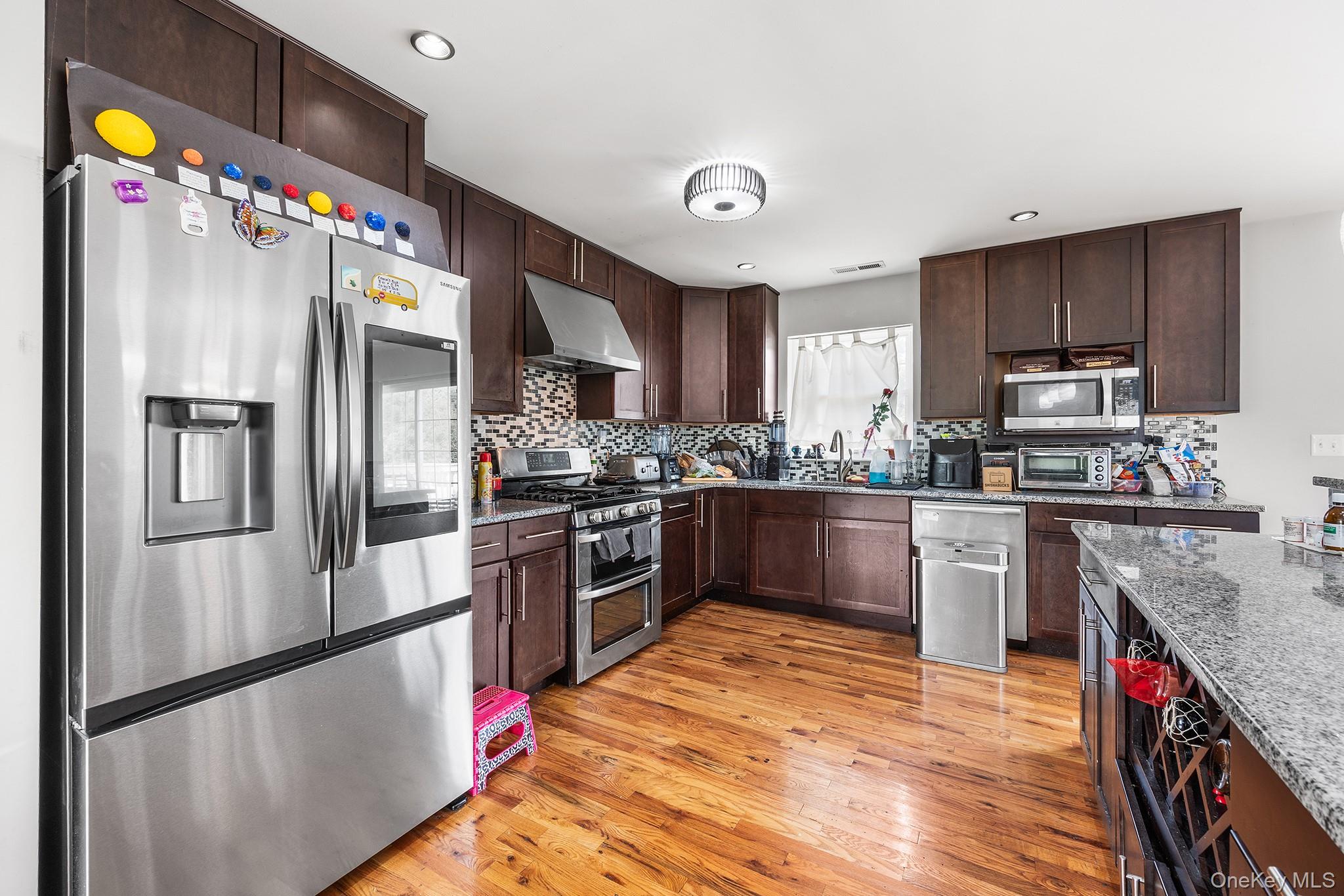 1 Sanford Avenue – For Sale photo 17