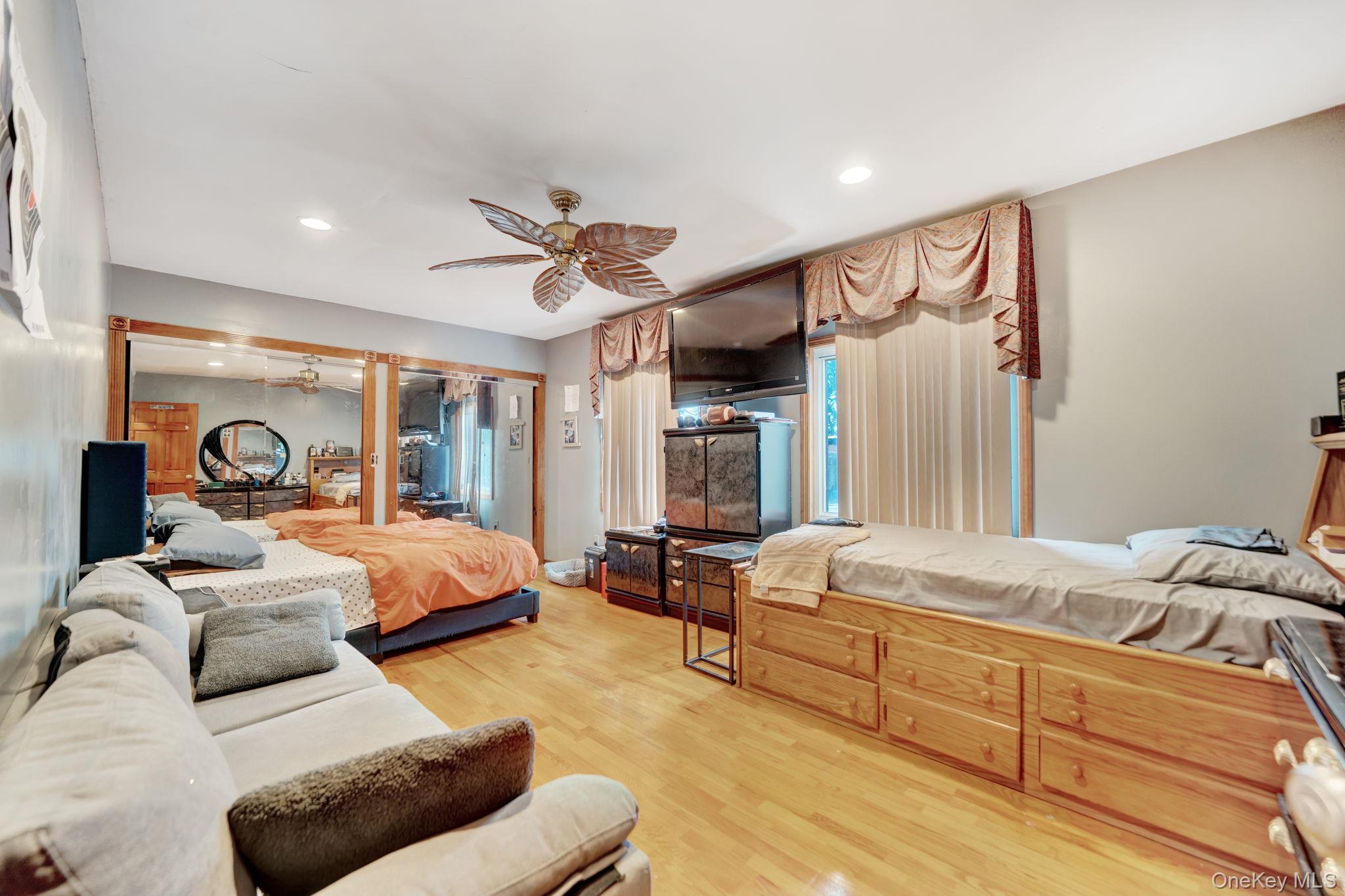 19014 Haywood Road – For Sale photo 37