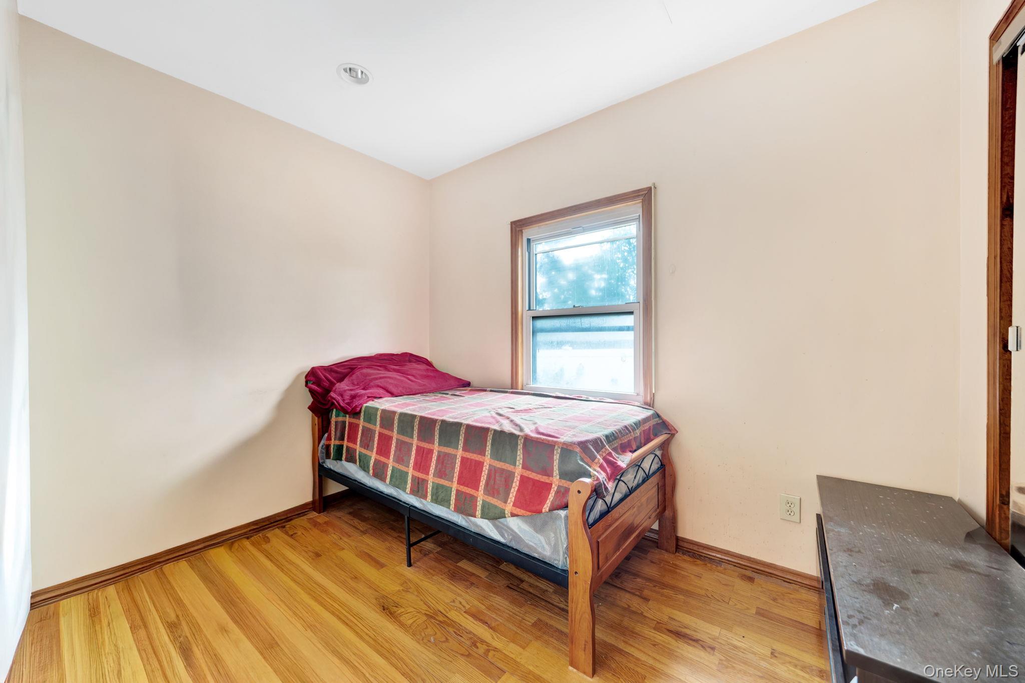 19014 Haywood Road – For Sale photo 25