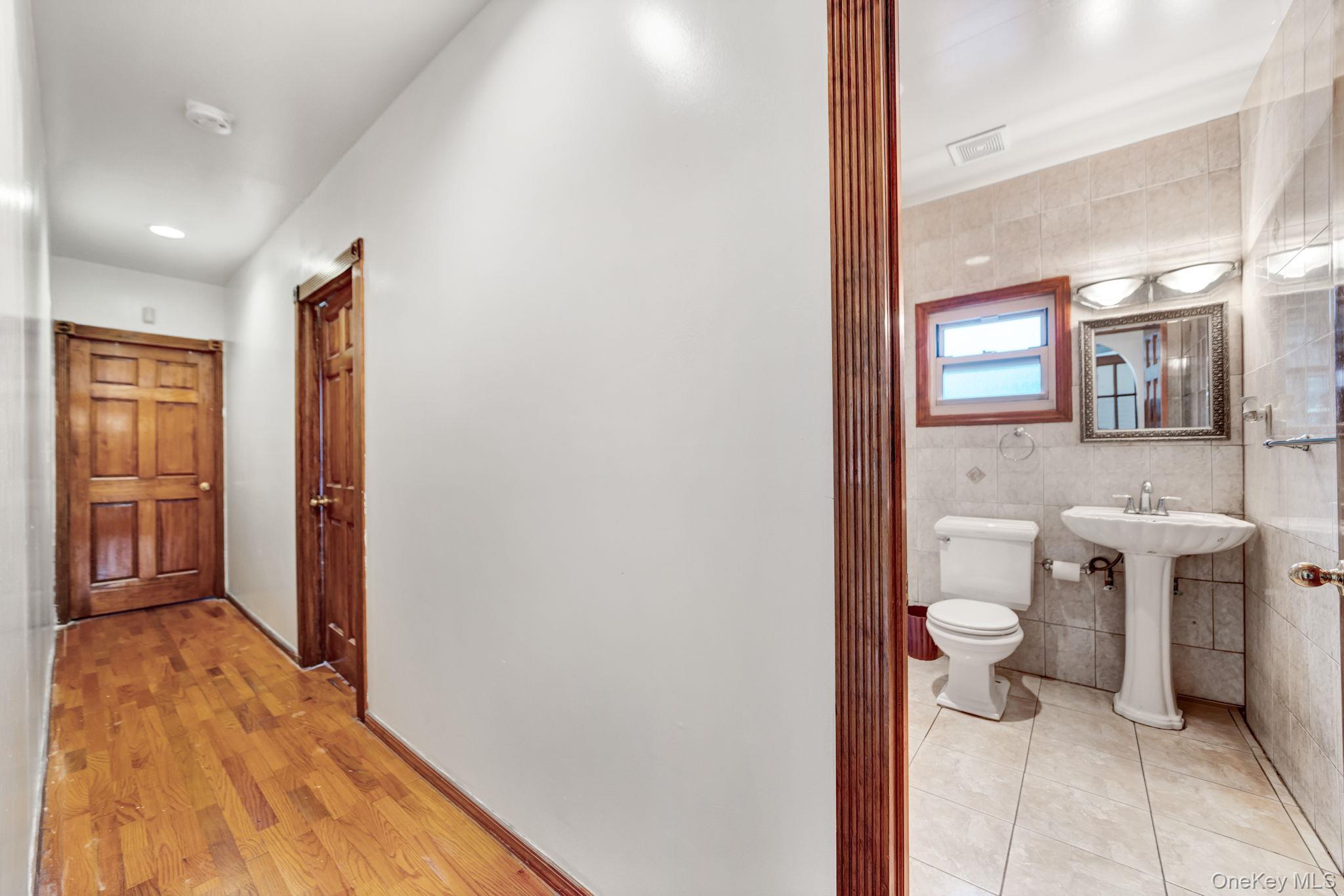 19014 Haywood Road – For Sale photo 24