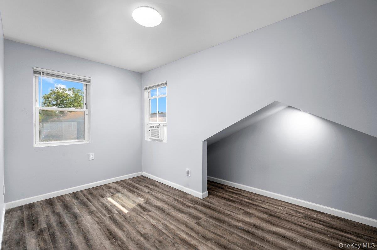 2566 Flint Avenue – For Sale photo 20