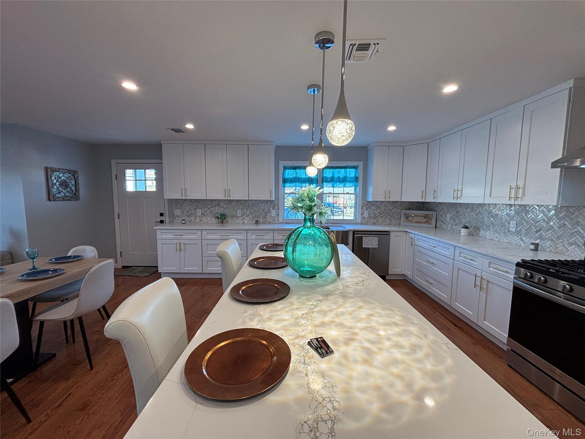 403 S Bayview Avenue – For Sale photo 28