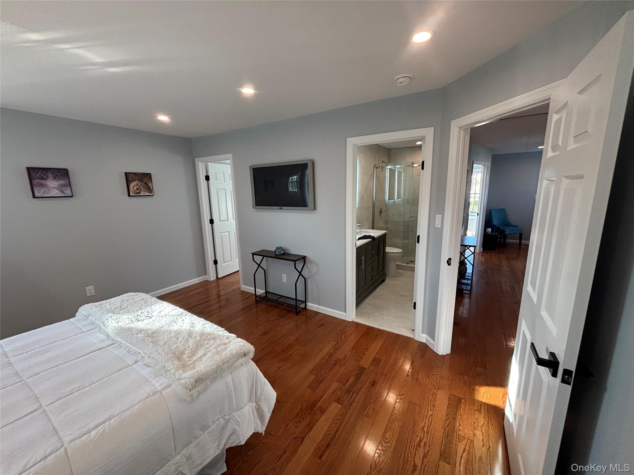 403 S Bayview Avenue – For Sale photo 7