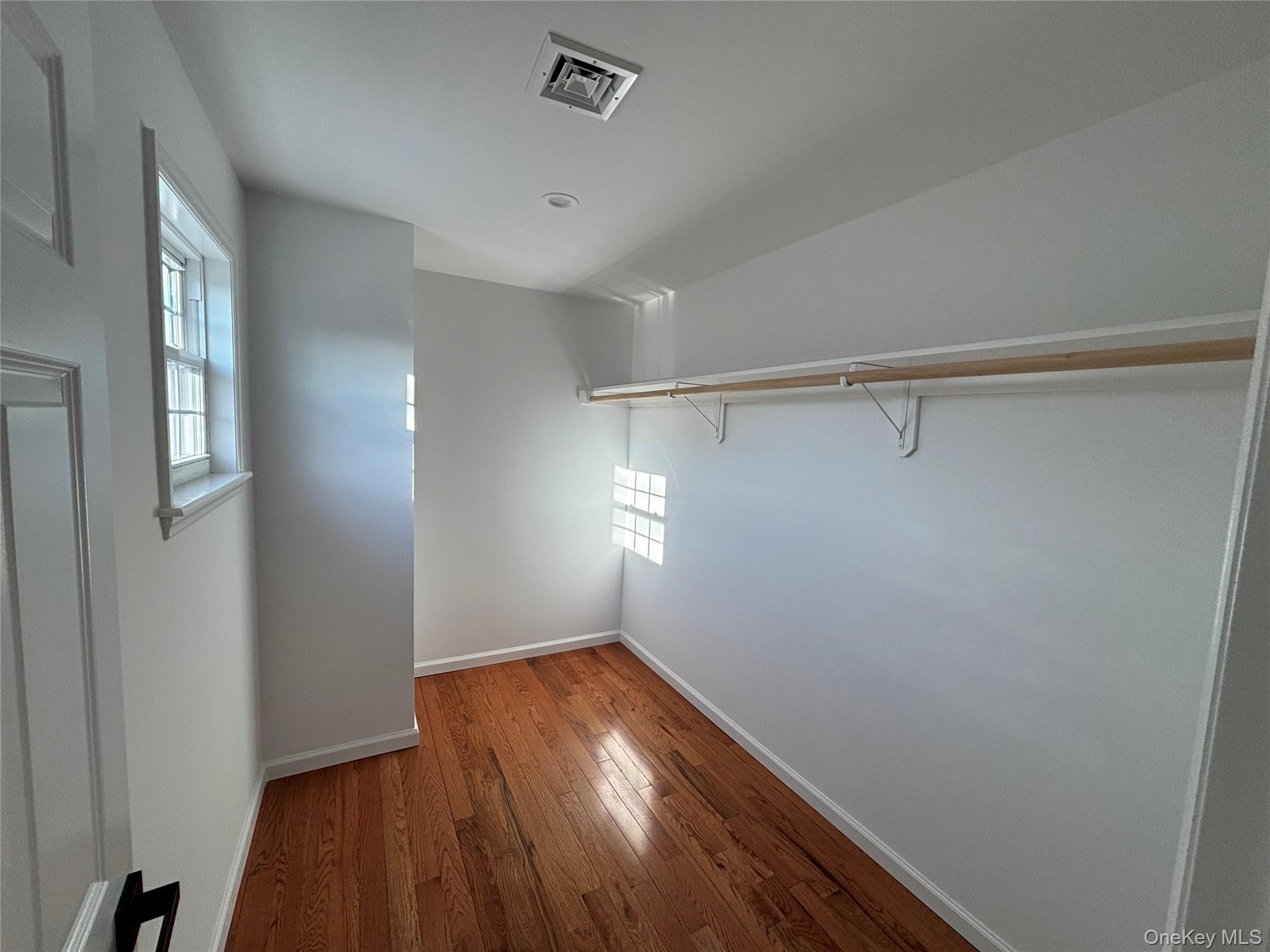 403 S Bayview Avenue – For Sale photo 10
