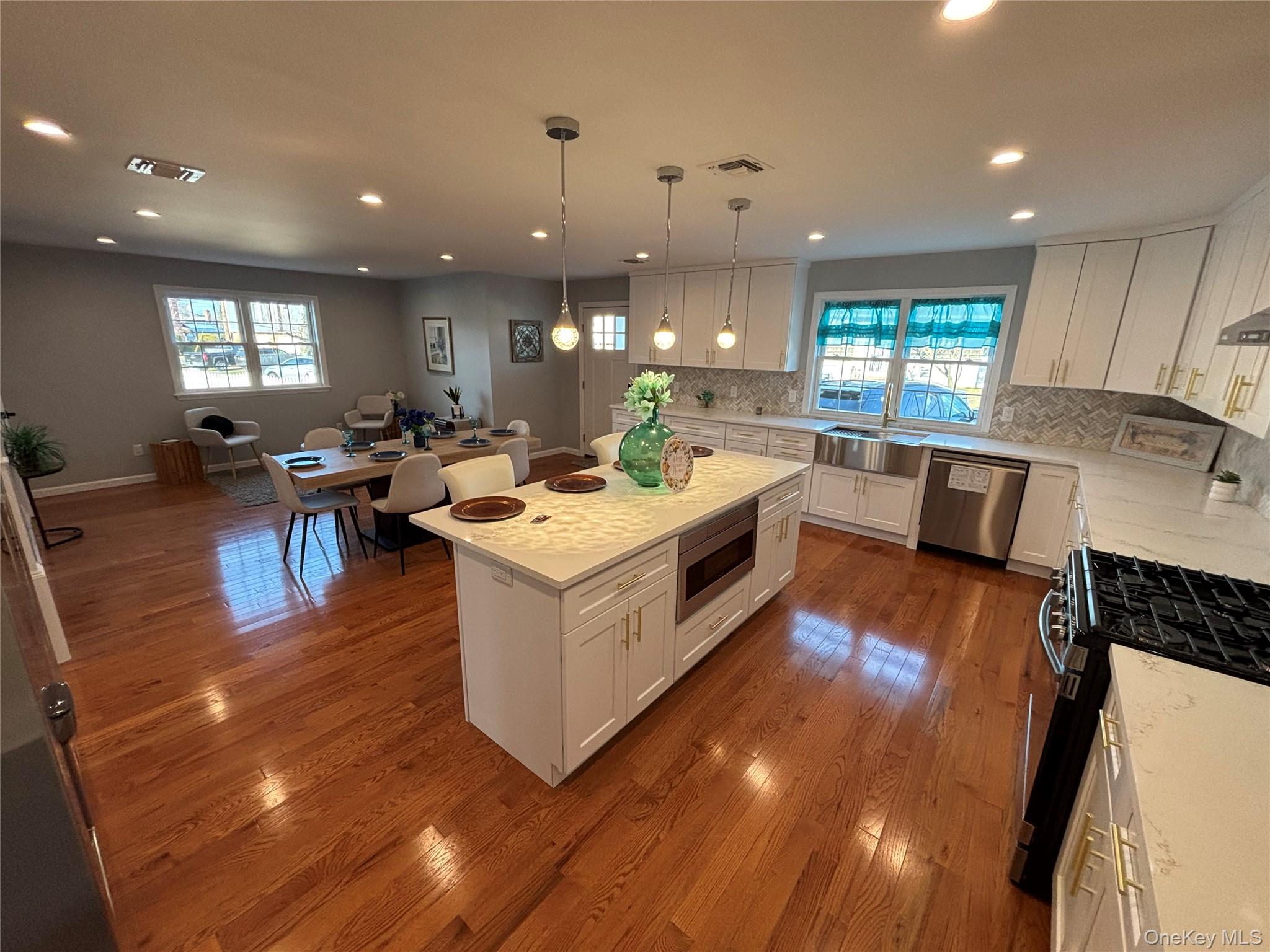 403 S Bayview Avenue – For Sale photo 31
