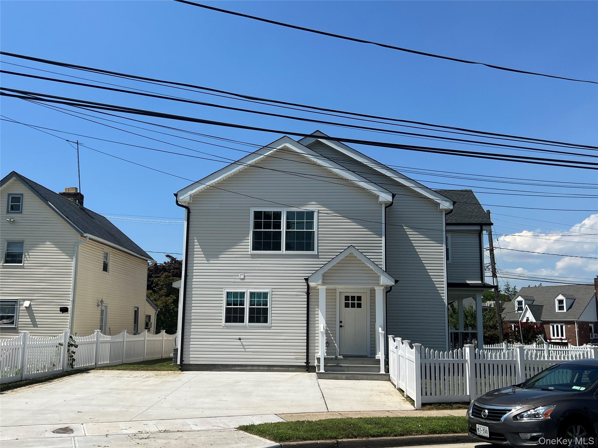 403 S Bayview Avenue – For Sale photo 5