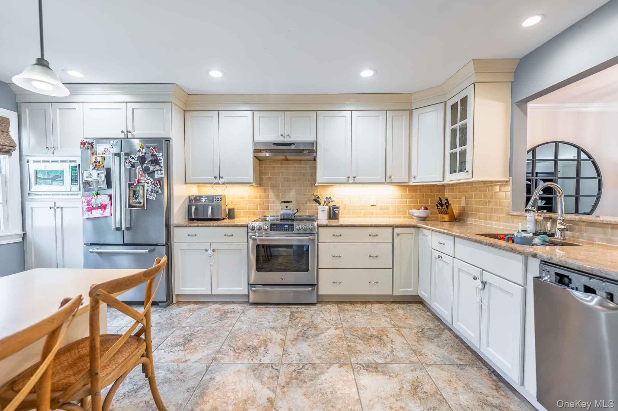 16 Pine Street – For Rent photo 9