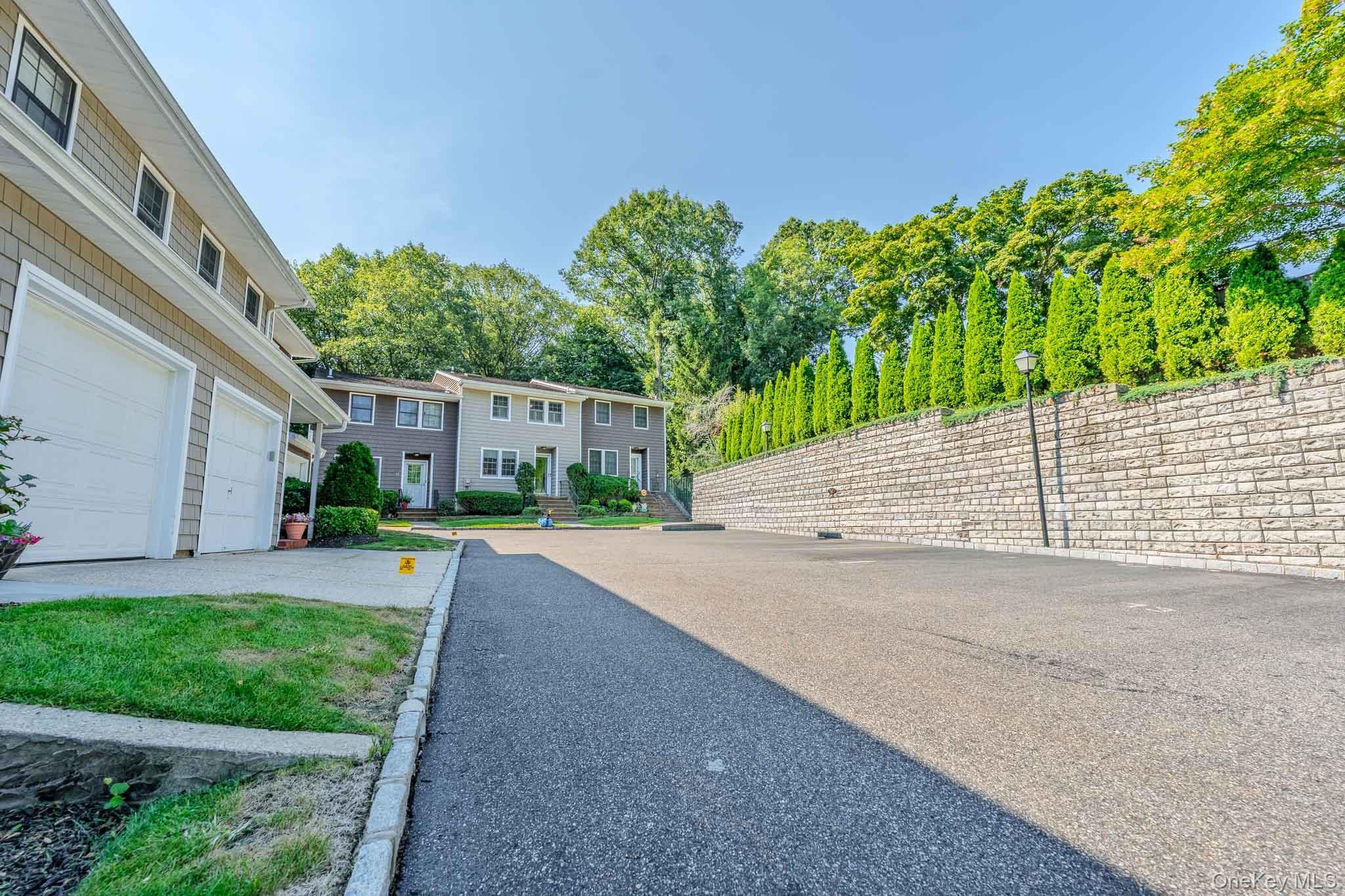 16 Pine Street – For Rent photo 32
