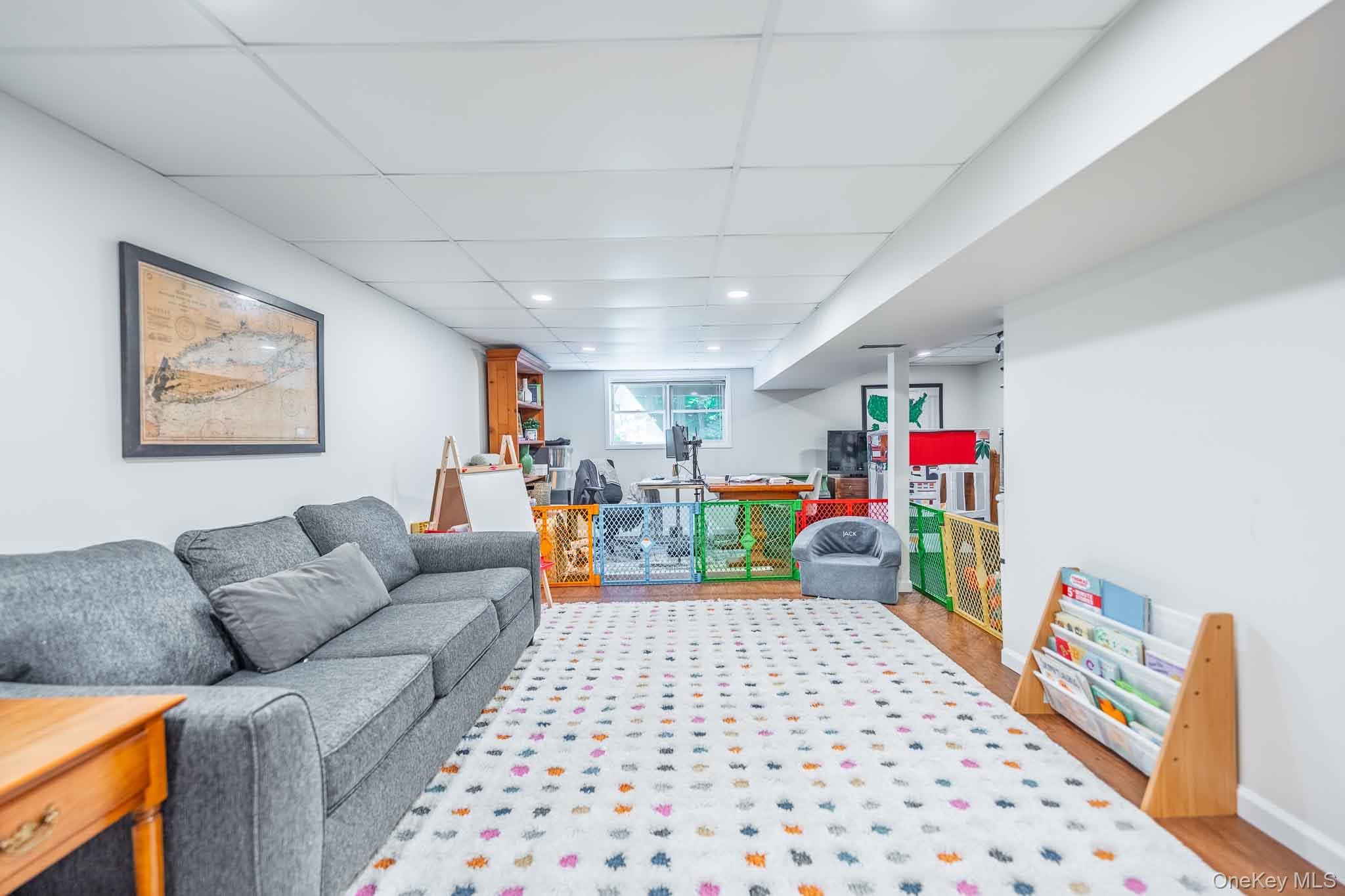 16 Pine Street – For Rent photo 27