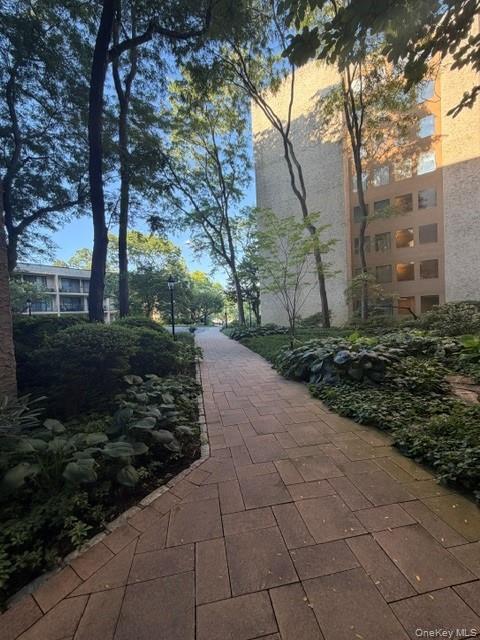 150 Overlook Avenue, Unit 5E photo 17