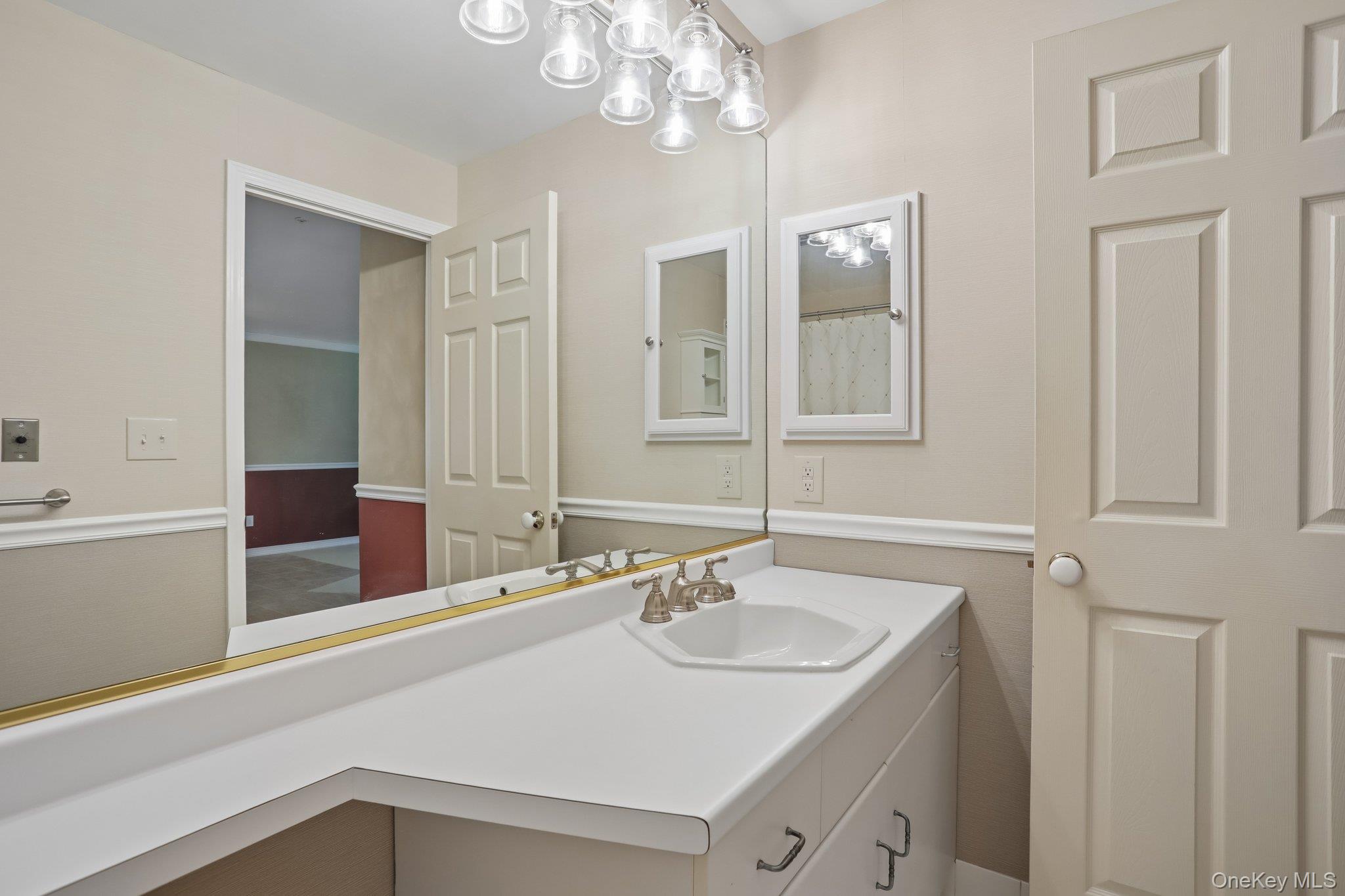 500 Pondside Drive, Unit 4L photo 8