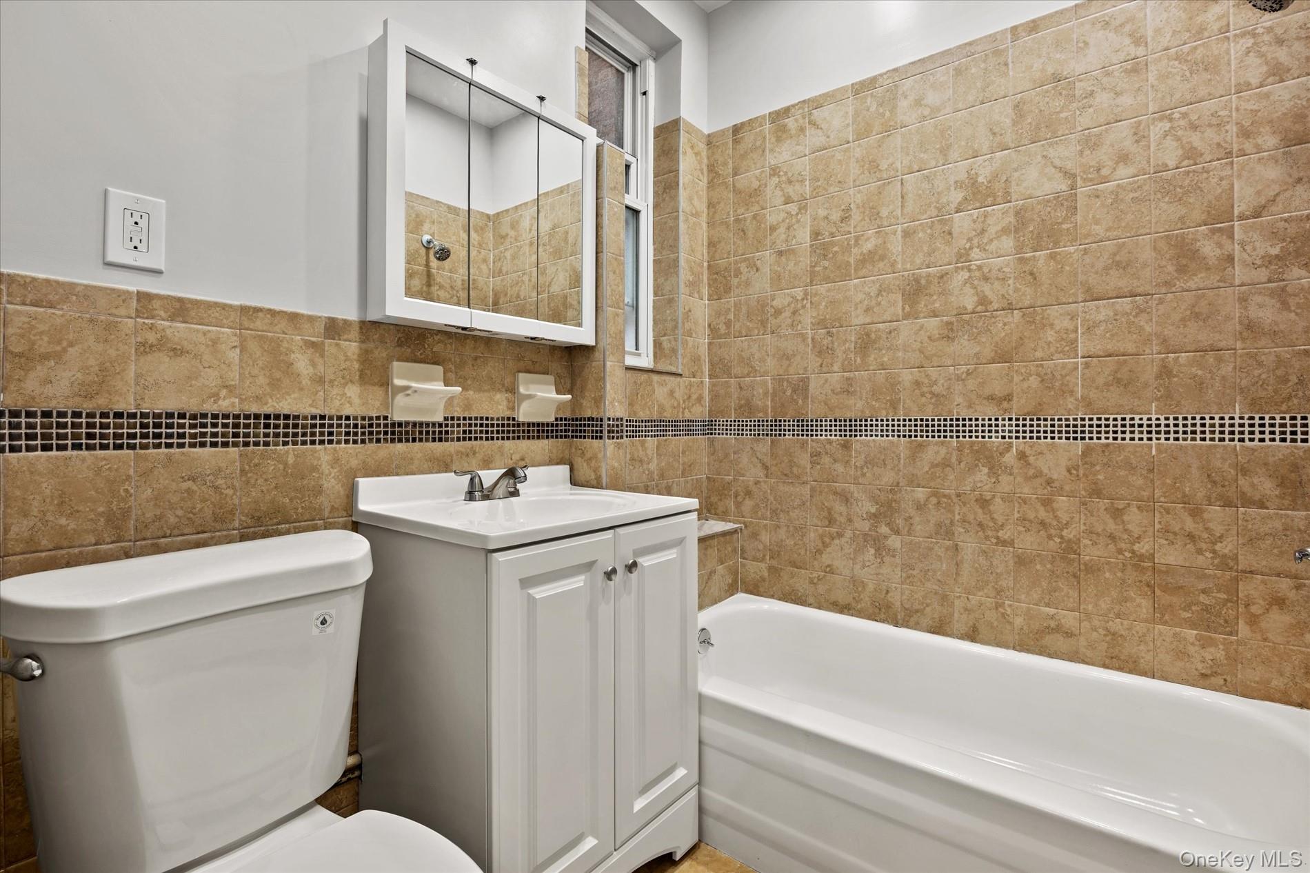 325 Autumn Avenue, Unit 1 photo 12