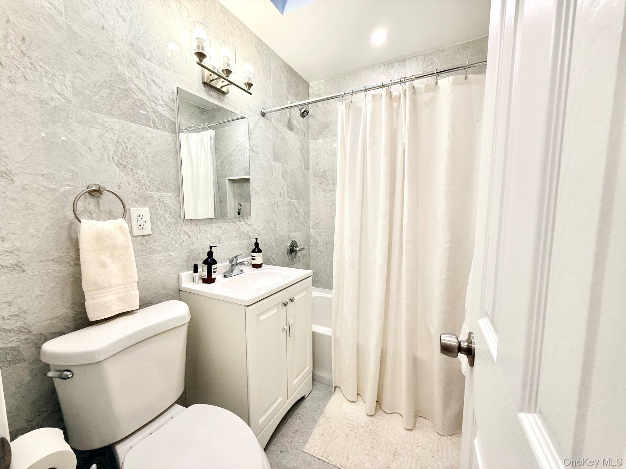 61-60 69th Lane, Unit 2