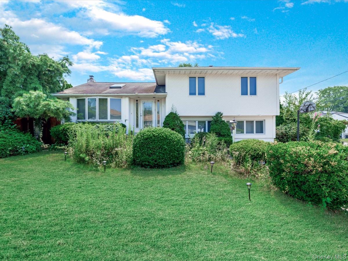 1 Debora Drive – For Sale