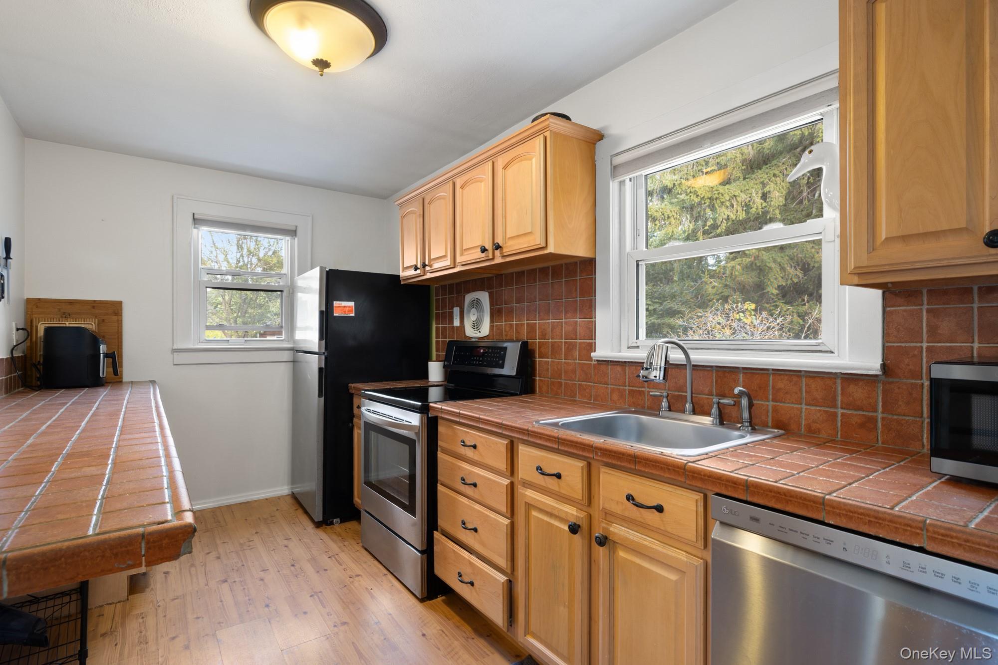 12 Ingersoll Street Street – For Rent photo 12
