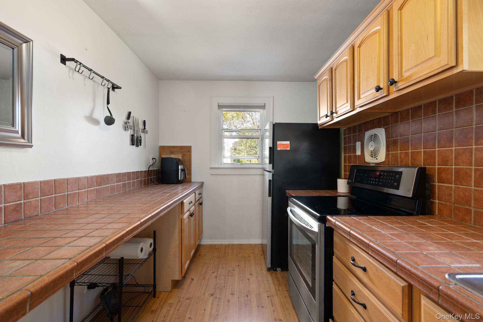 12 Ingersoll Street Street – For Rent photo 13