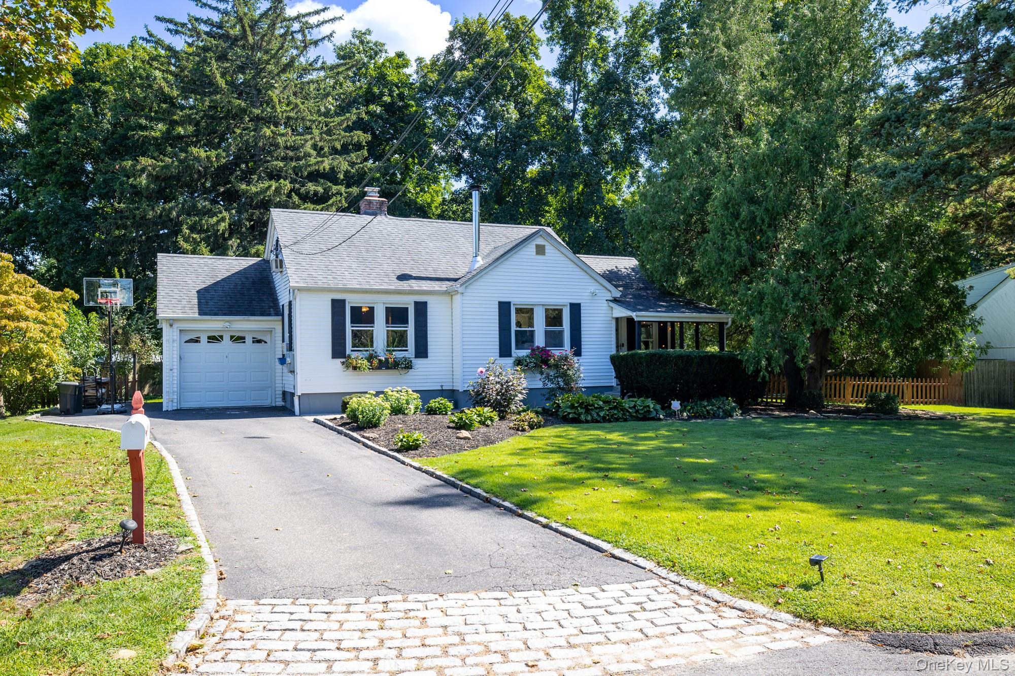 12 Ingersoll Street Street – For Rent photo 2