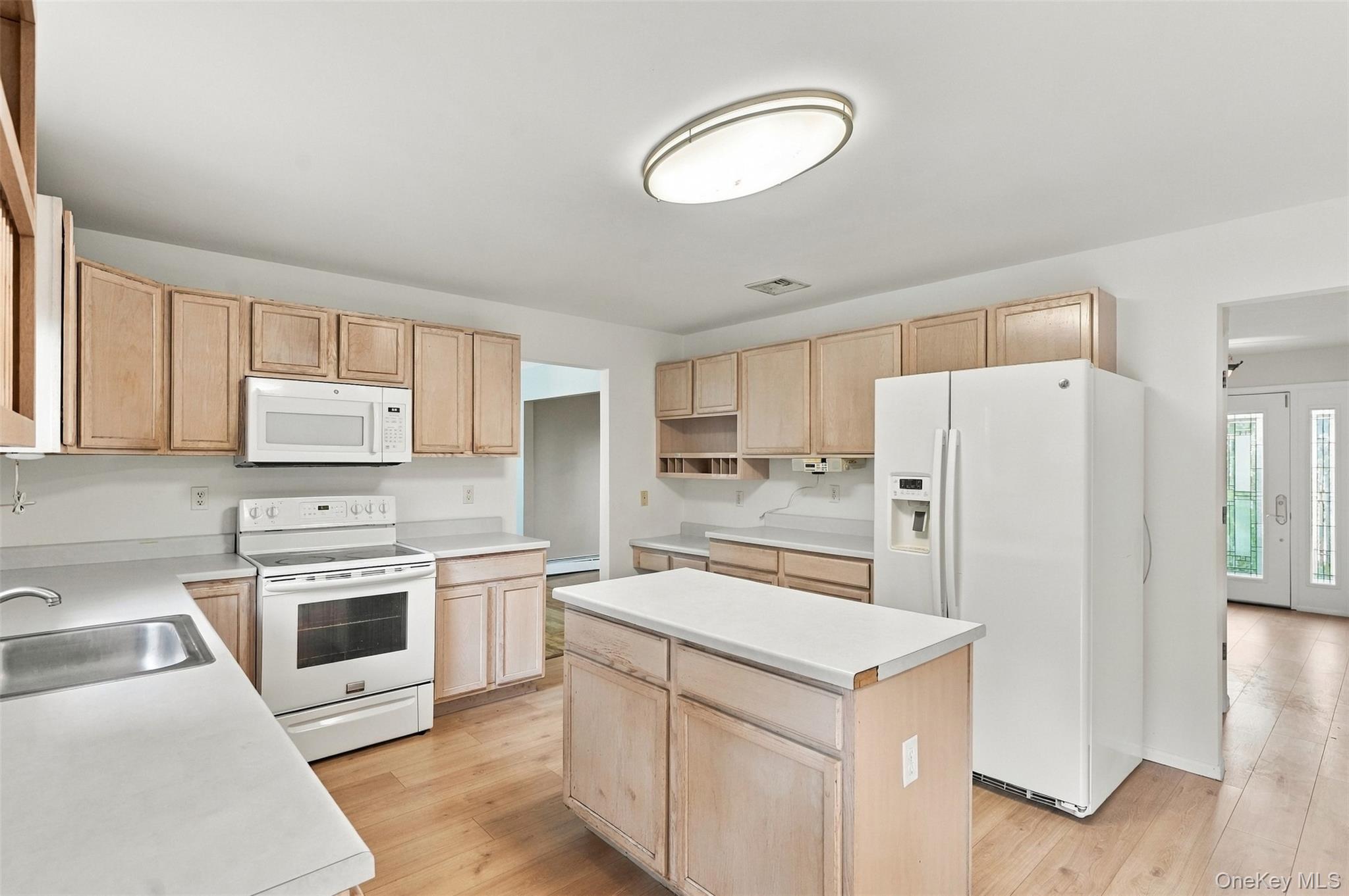 16 Cambridge Circle – For Sale photo 5