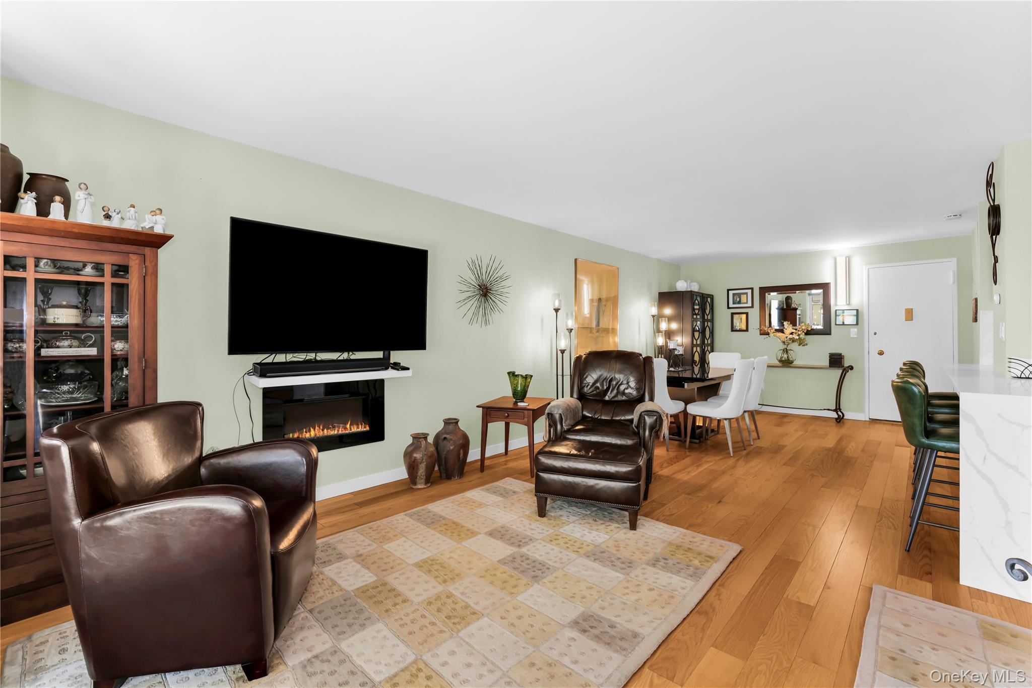 1085 Warburton Avenue, Unit 210 photo 23