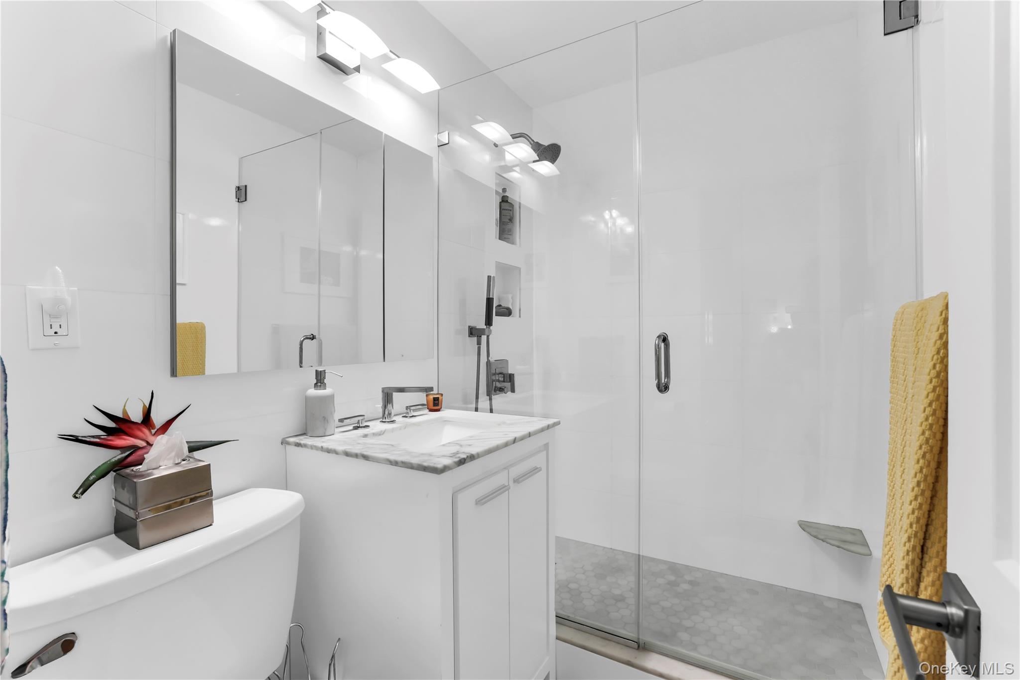 1085 Warburton Avenue, Unit 210 photo 31