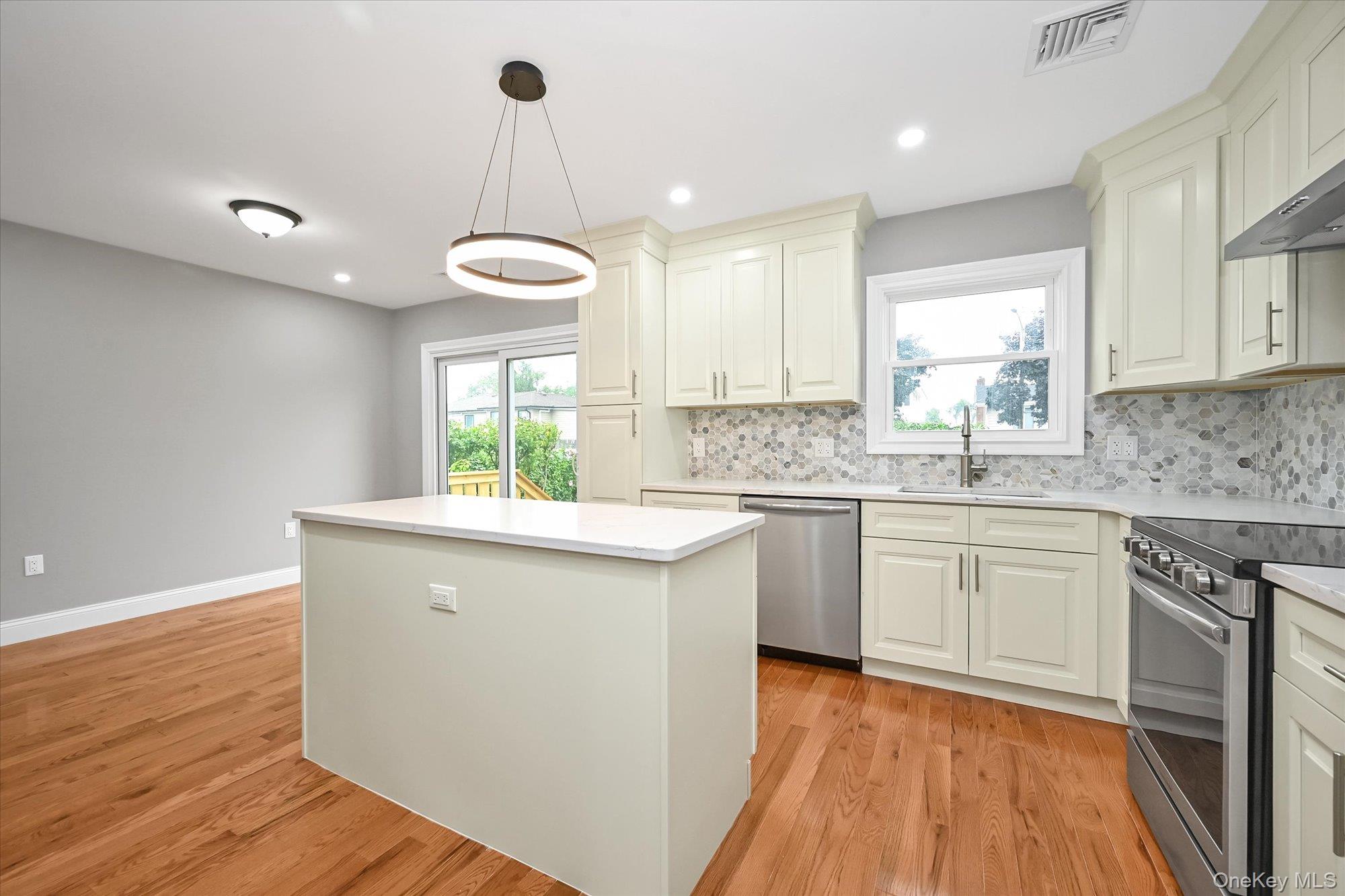226 Vincent Drive – For Sale photo 9