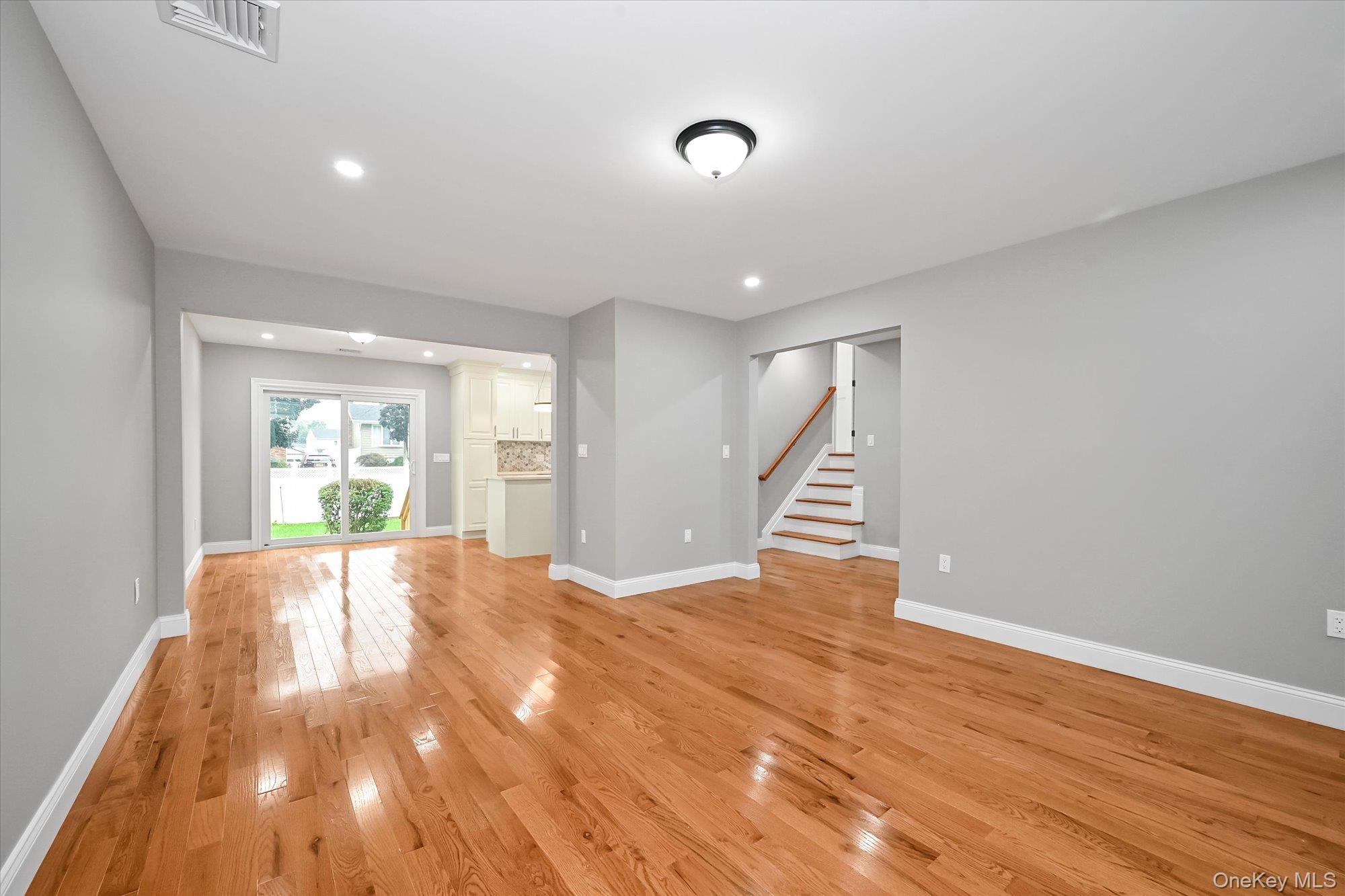 226 Vincent Drive – For Sale photo 5