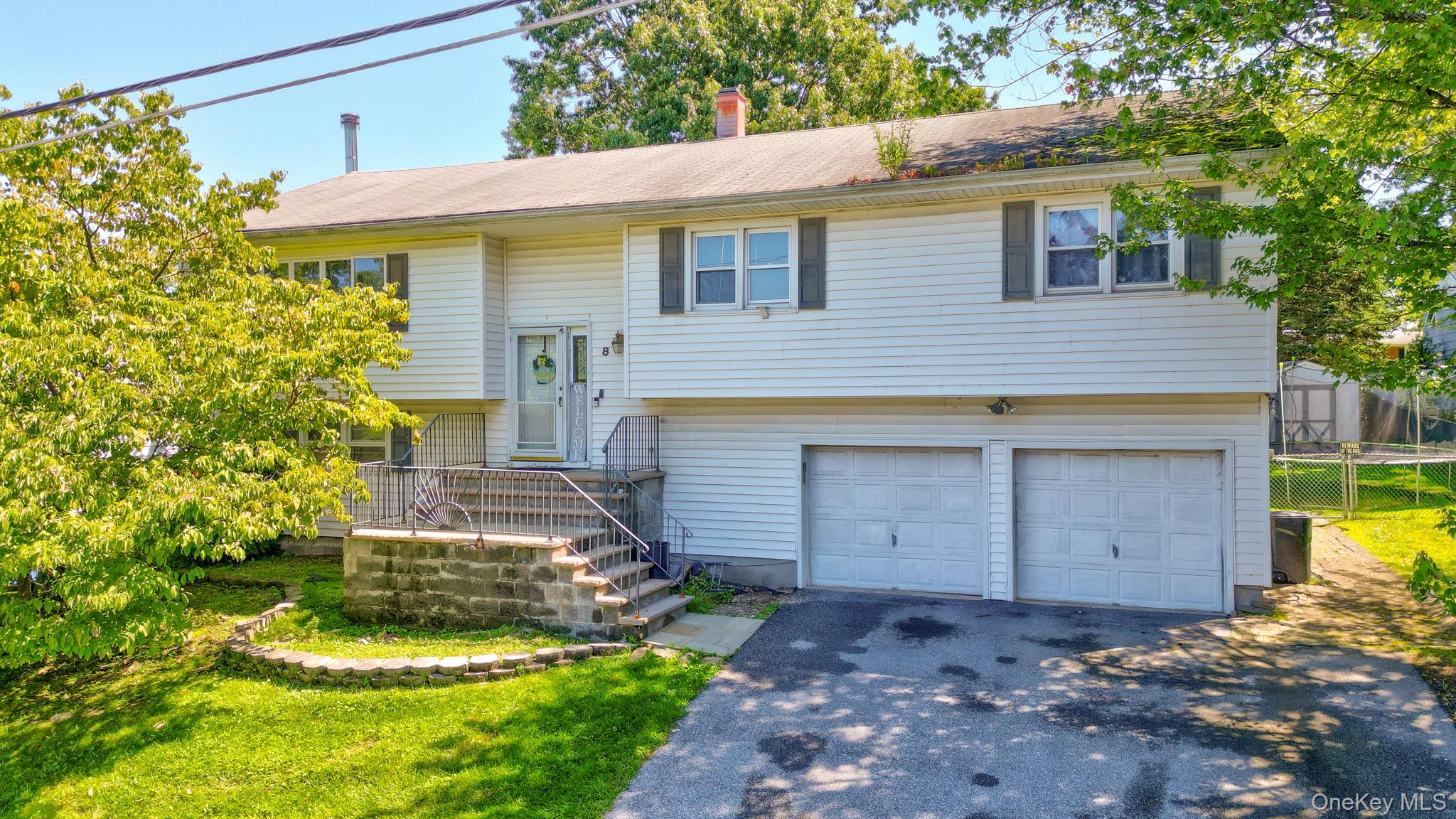 8 Pine Street – For Sale photo 2