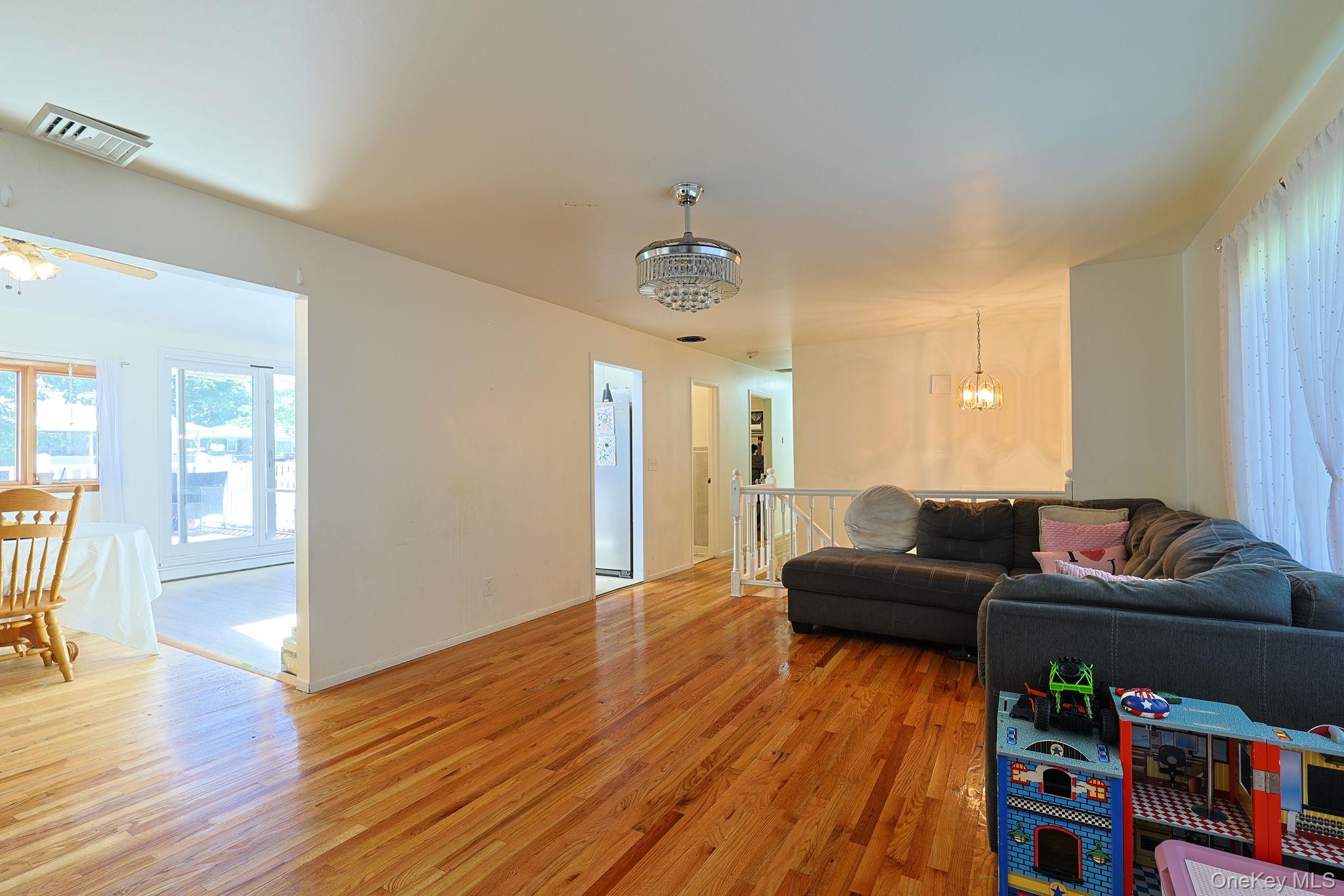 8 Pine Street – For Sale photo 7