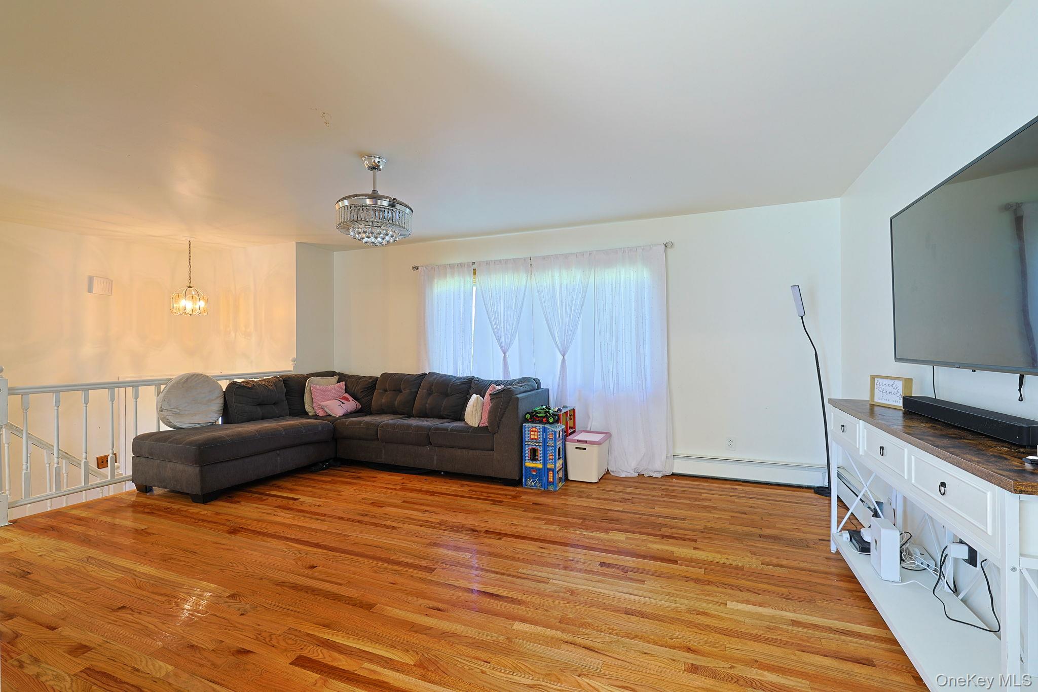 8 Pine Street – For Sale photo 8