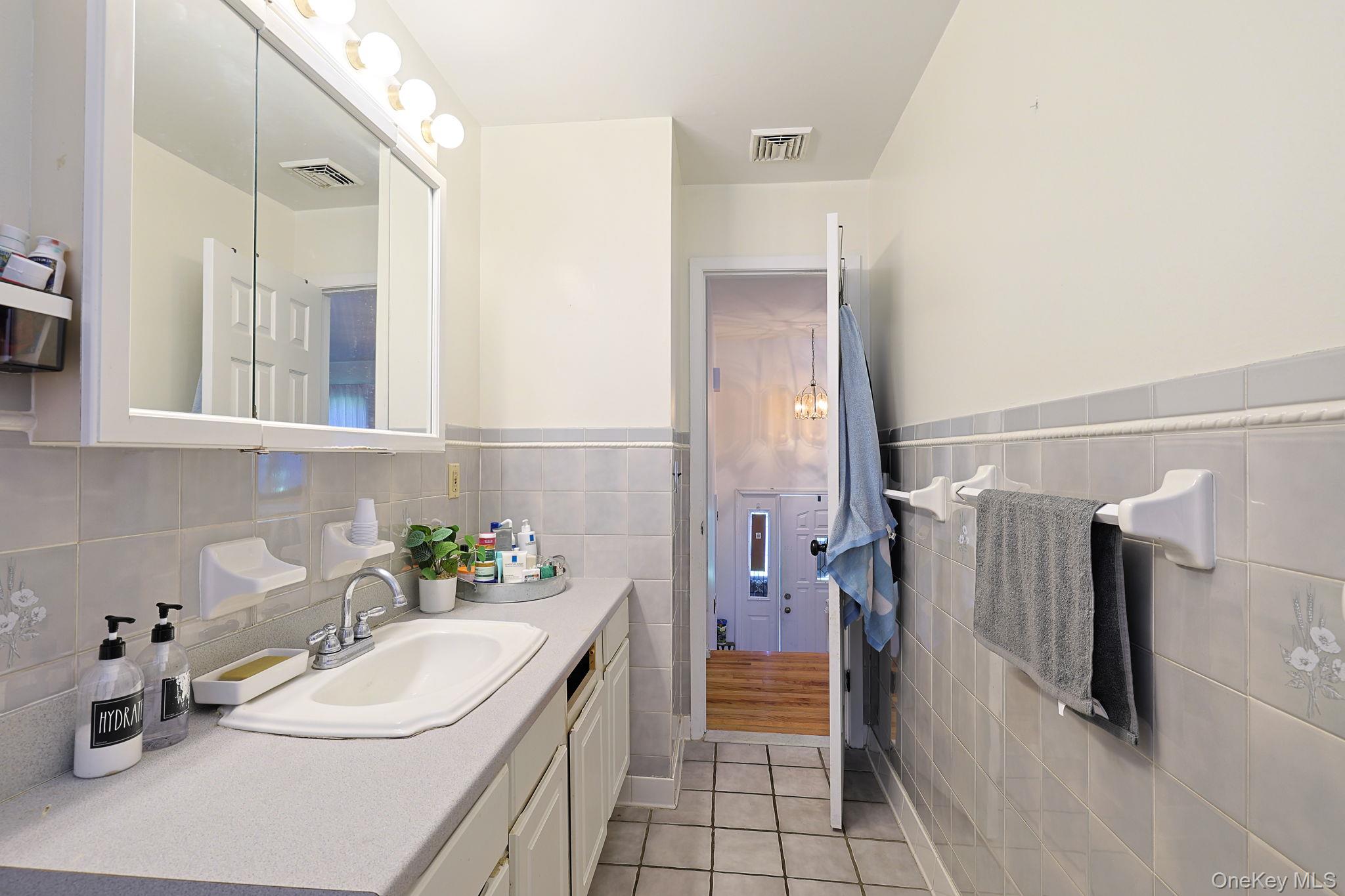 8 Pine Street – For Sale photo 15