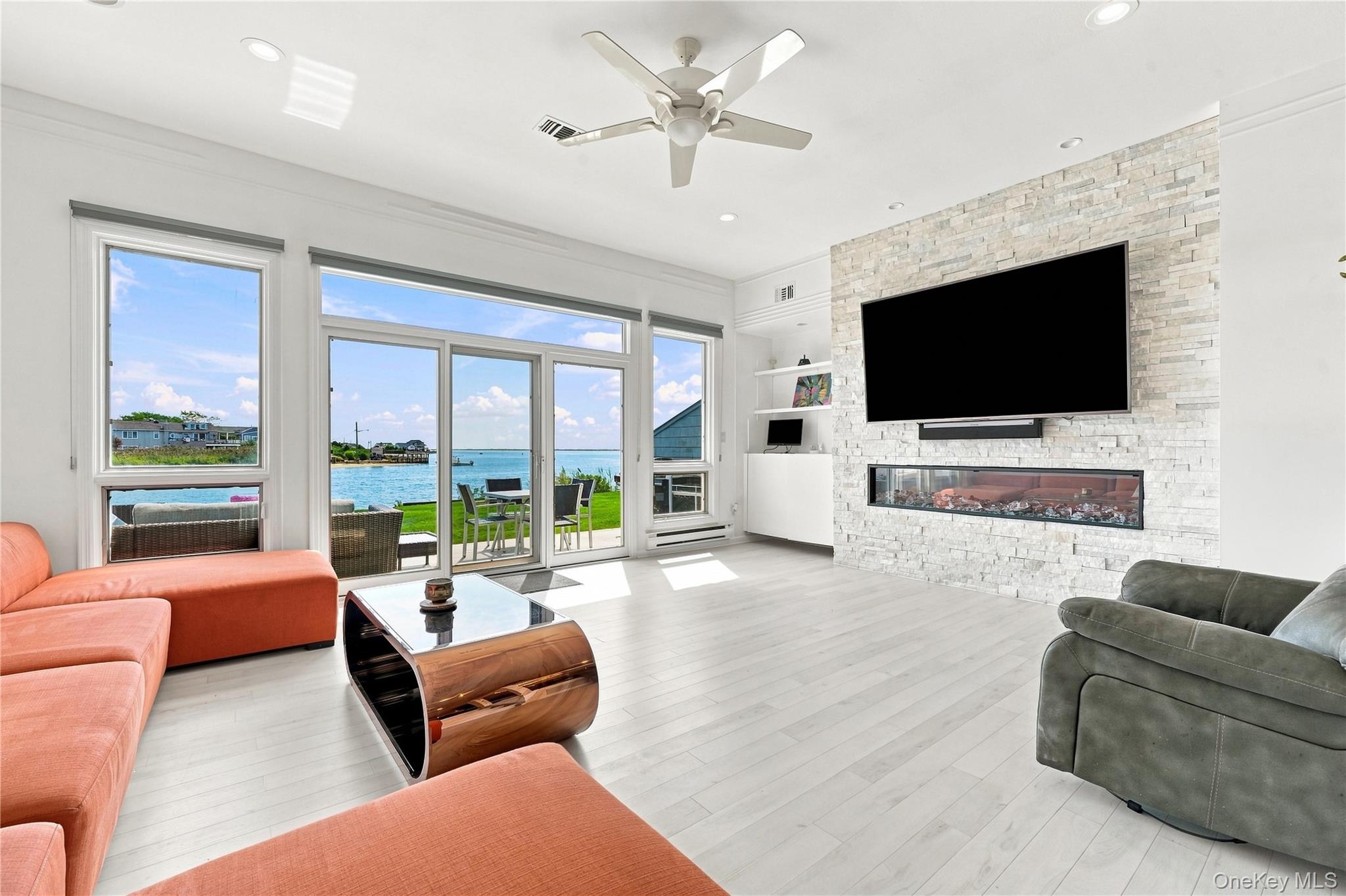 1 Victoria Dr, Unit 1 photo 12