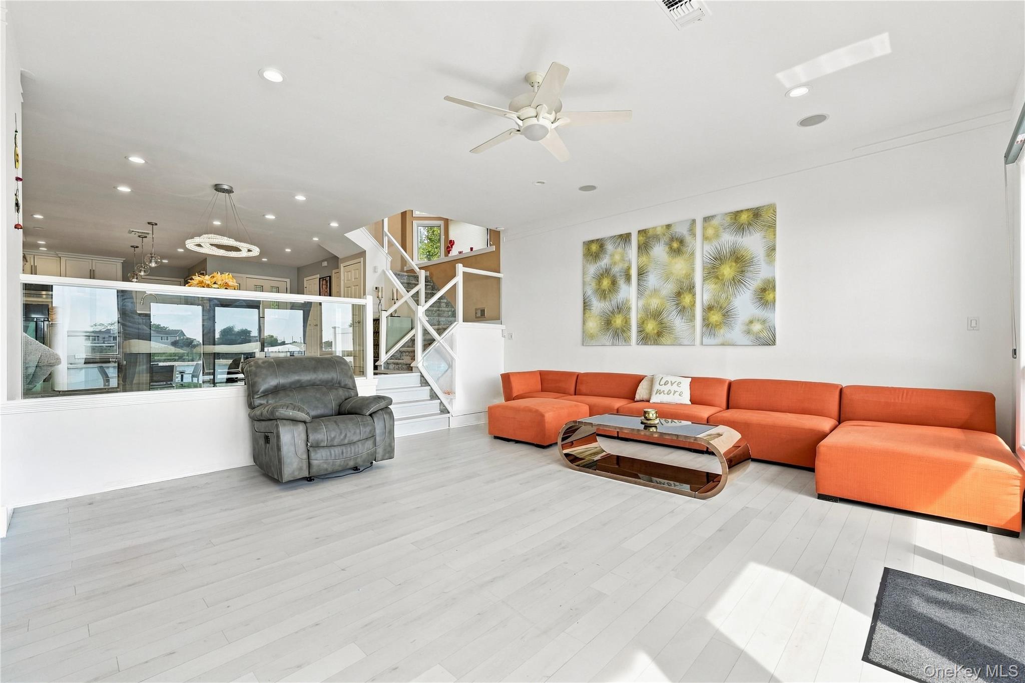 1 Victoria Dr, Unit 1 photo 14