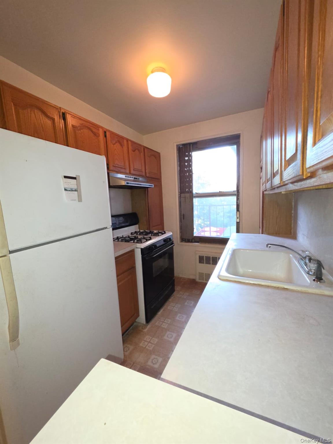 679 W 239th, Unit 3E photo 8