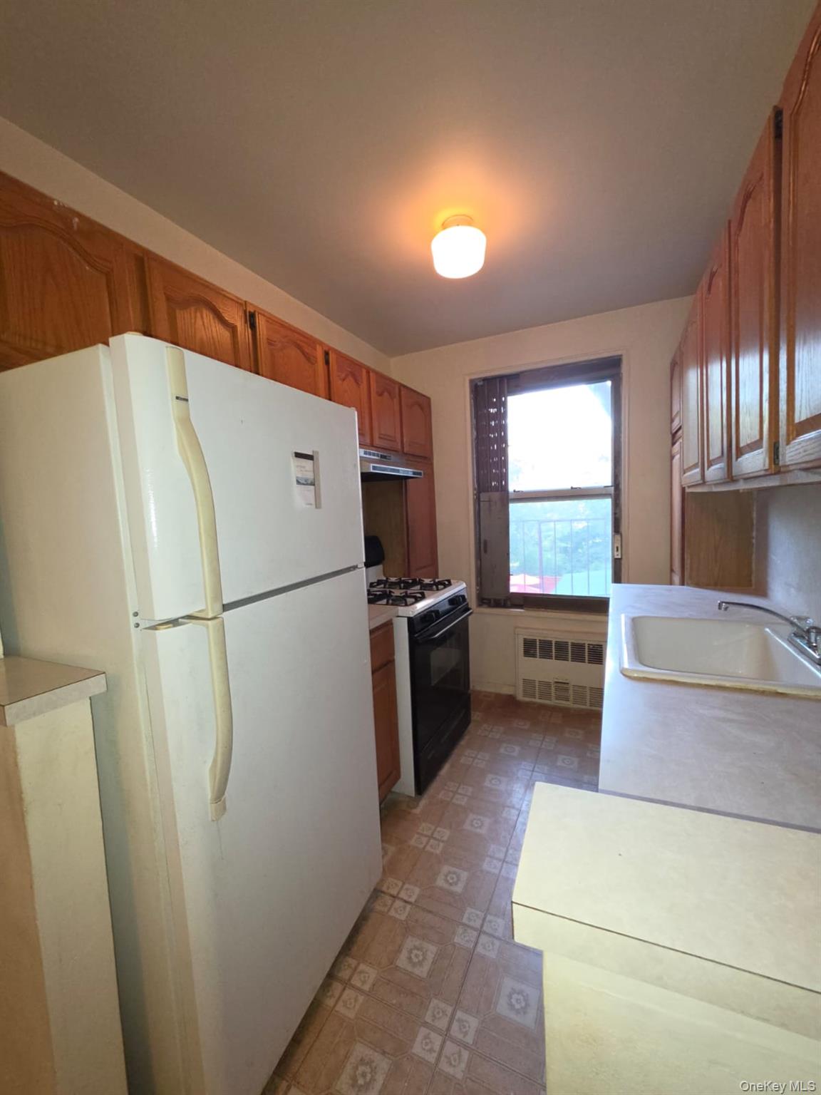 679 W 239th, Unit 3E photo 2