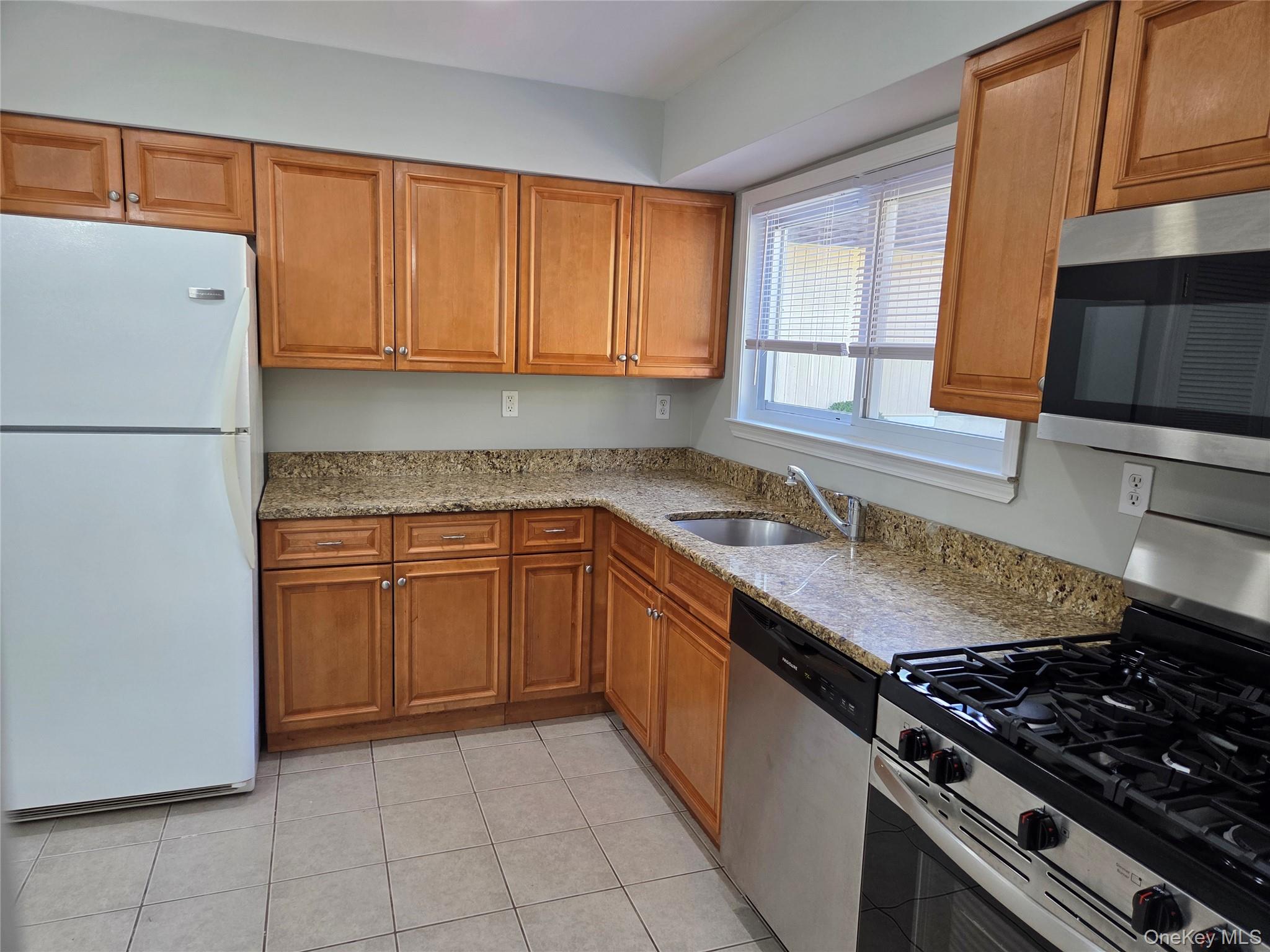 18 Pavilion Ridge Way Road, Unit 1 photo 3