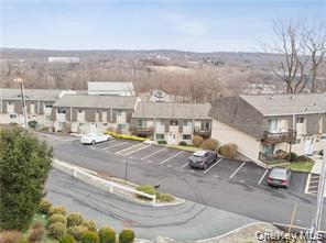 18 Pavilion Ridge Way Road, Unit 1