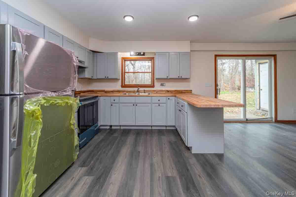 132 Red Top Road – For Rent photo 4