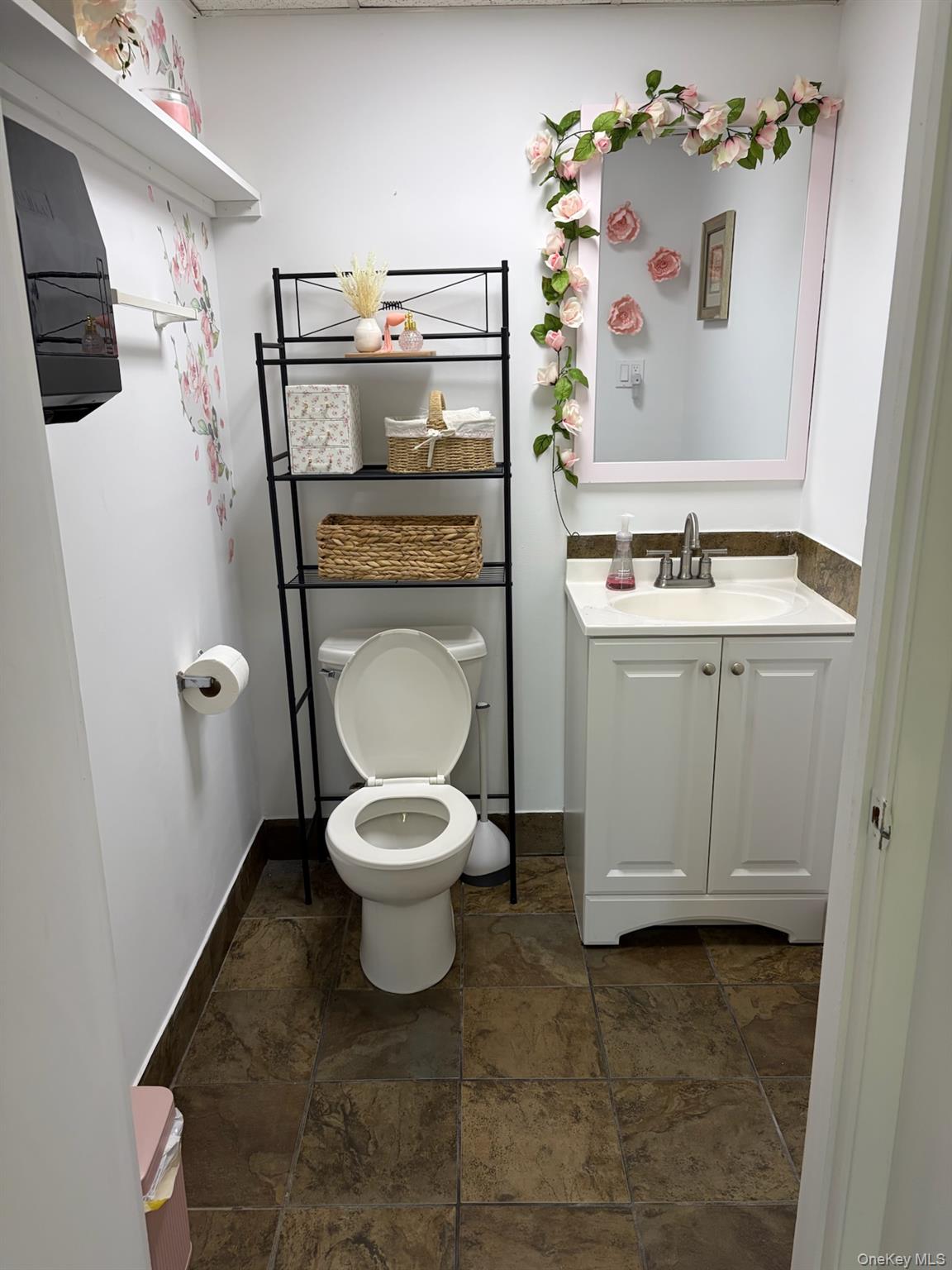 2090 Jericho Turnpike – For Rent photo 6