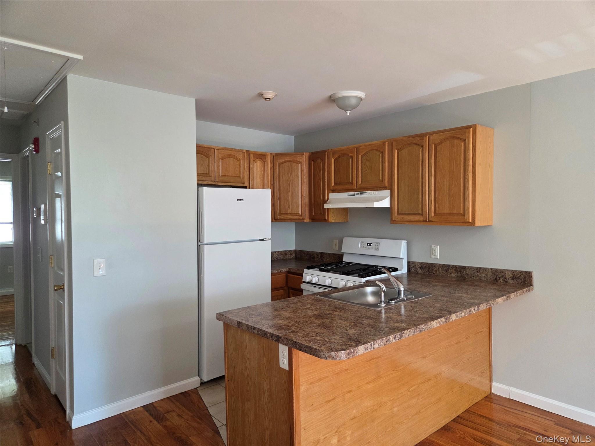 12 Pavilion Road, Unit 5 photo 3