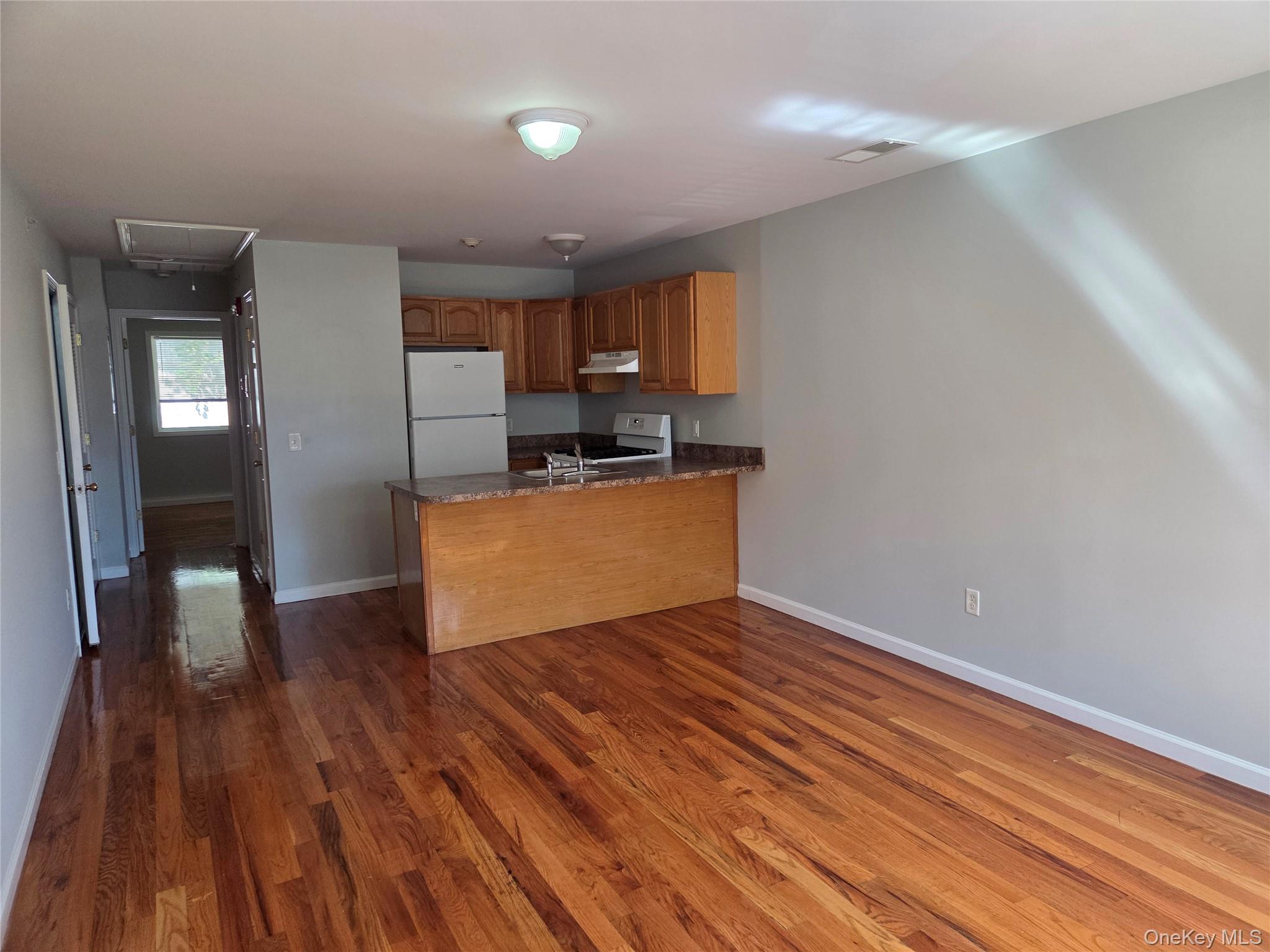 12 Pavilion Road, Unit 5 photo 2