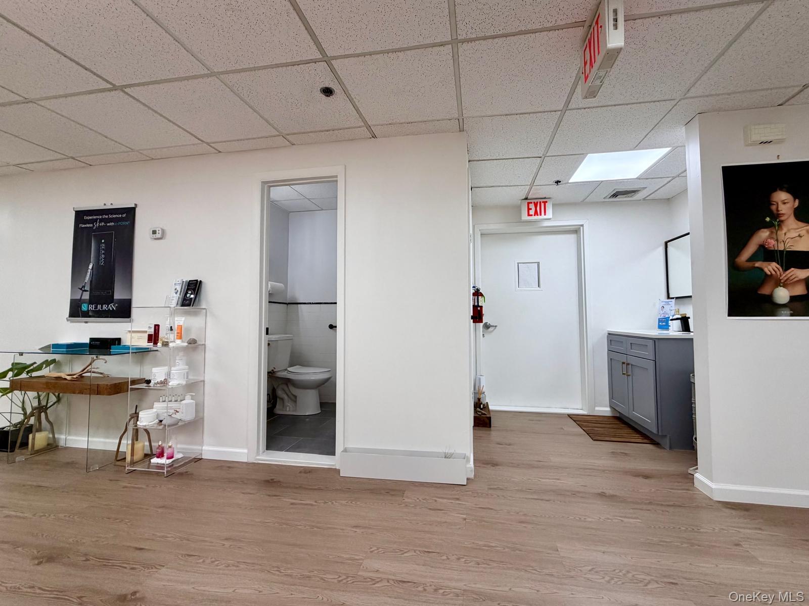 37 Congers Road – For Rent photo 8