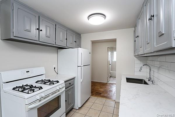 178 Jervis Avenue, Unit 178 photo 17