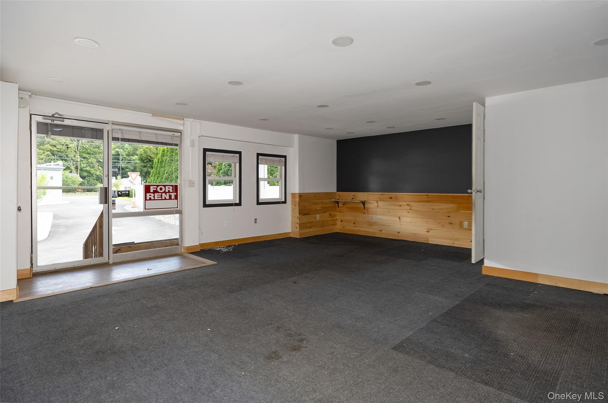 815-817 Violet Avenue – For Sale photo 15