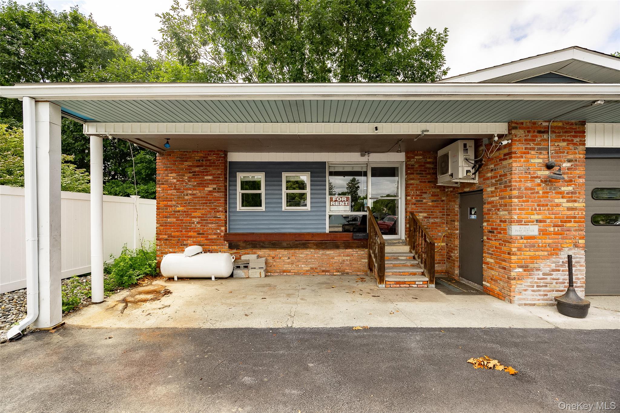 815-817 Violet Avenue – For Sale photo 14