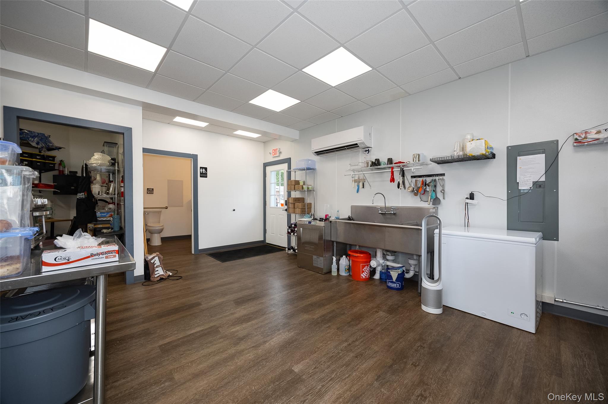 815-817 Violet Avenue – For Sale photo 8