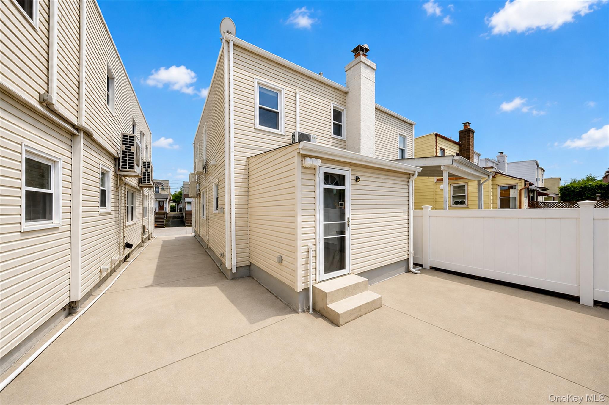 32-33 202nd Street – For Sale photo 15
