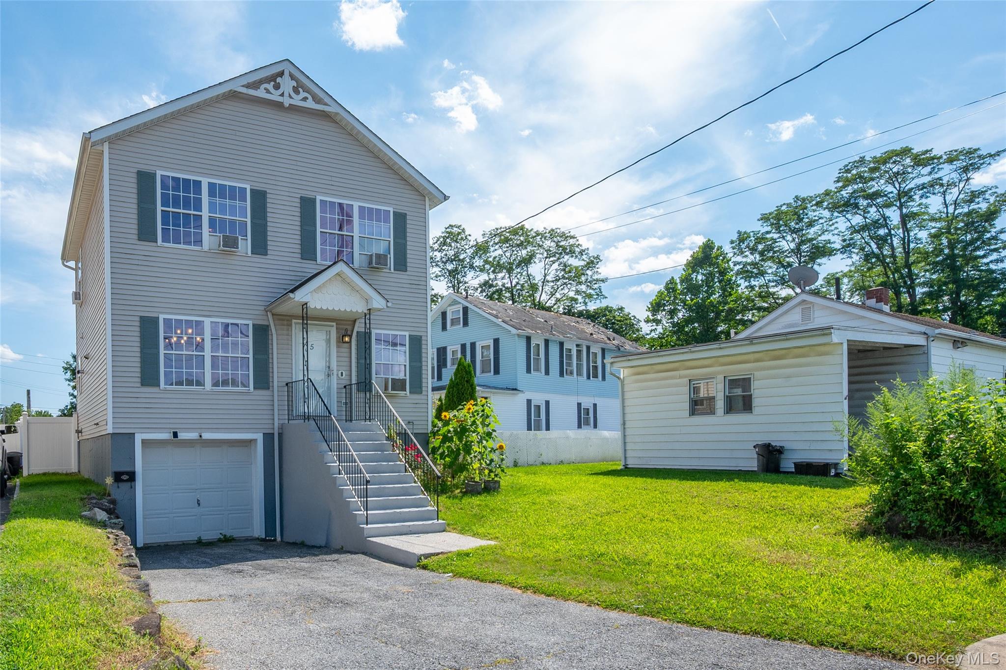 5 Welcher Avenue – For Sale photo 2