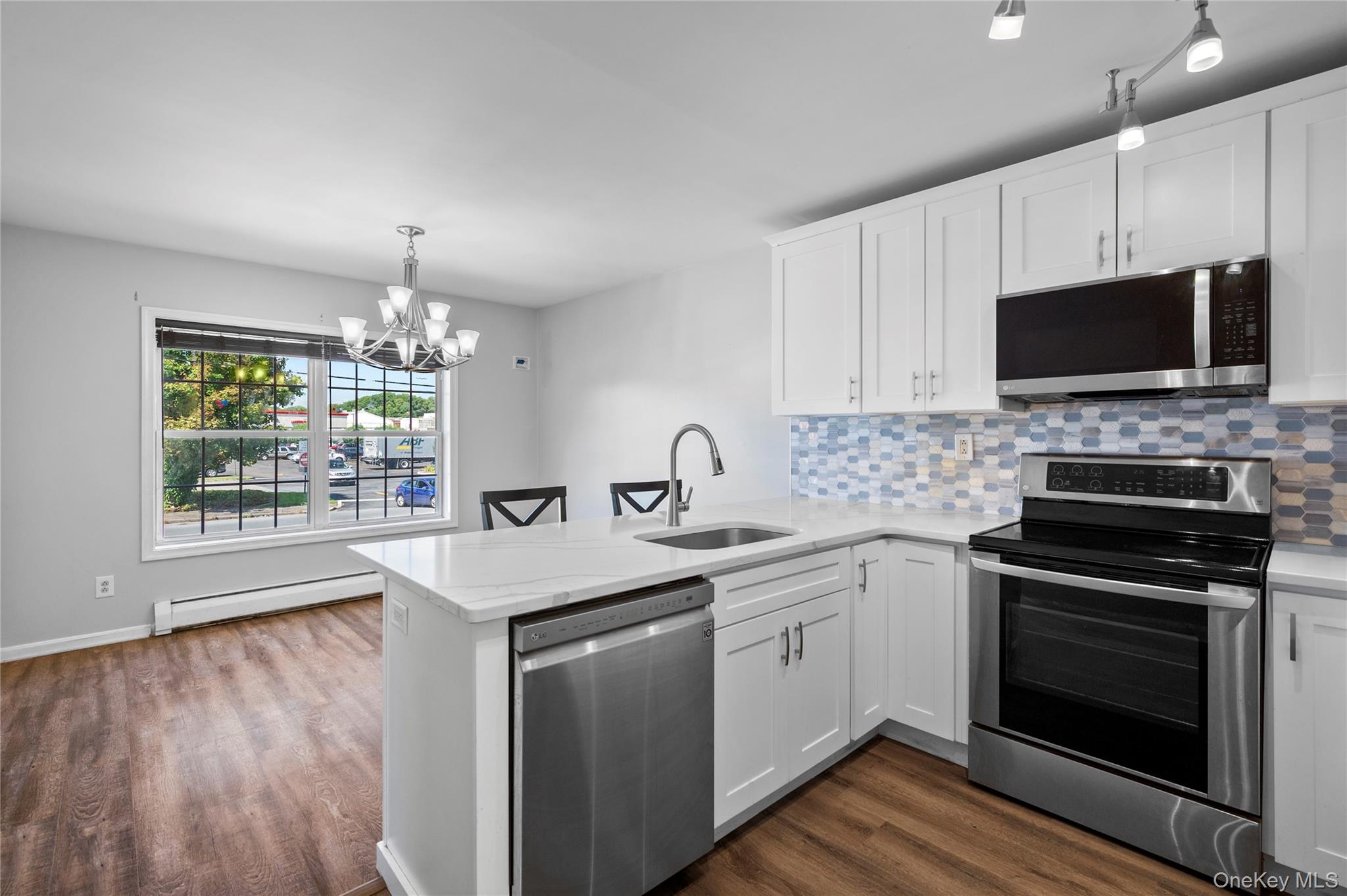 5 Welcher Avenue – For Sale photo 9